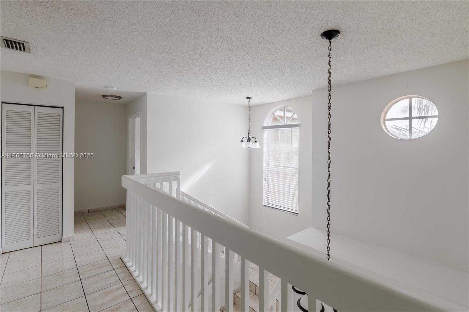 Small Image of 4670 SOUTH WEST 154TH PL, Miami Number 38