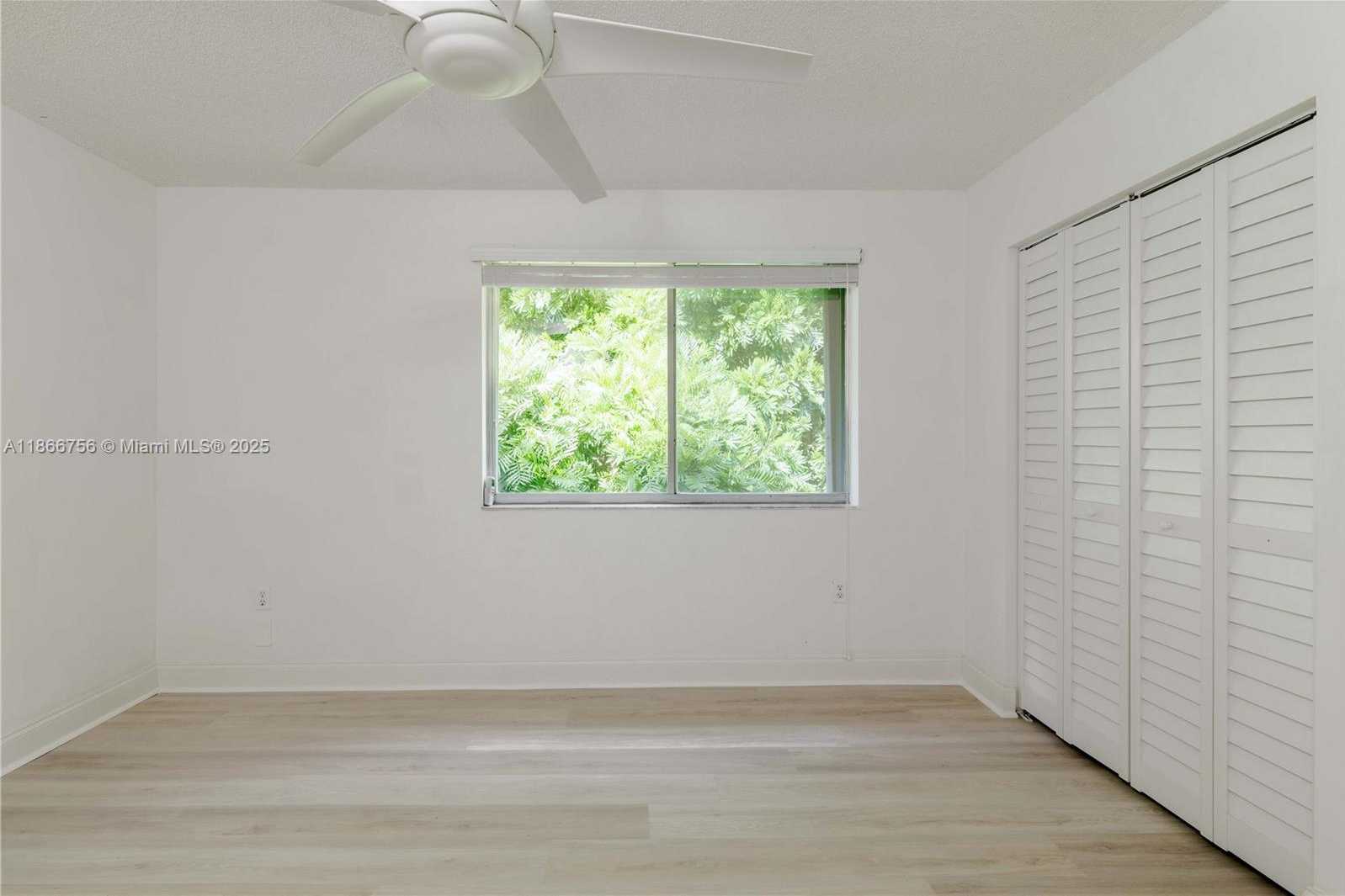 Small Image of 4670 SOUTH WEST 154TH PL, Miami Number 46