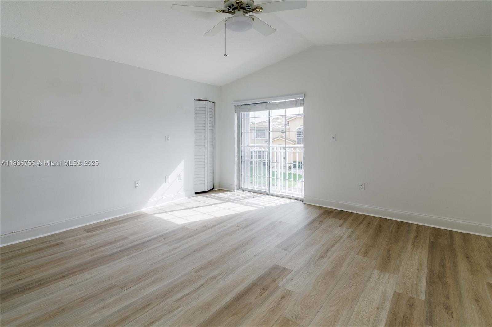 Small Image of 4670 SOUTH WEST 154TH PL, Miami Number 51
