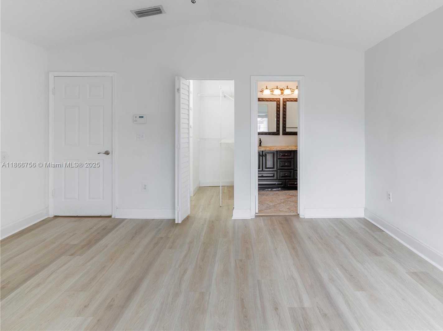 Small Image of 4670 SOUTH WEST 154TH PL, Miami Number 54