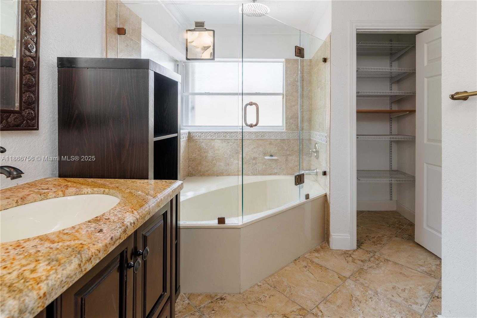 Small Image of 4670 SOUTH WEST 154TH PL, Miami Number 57