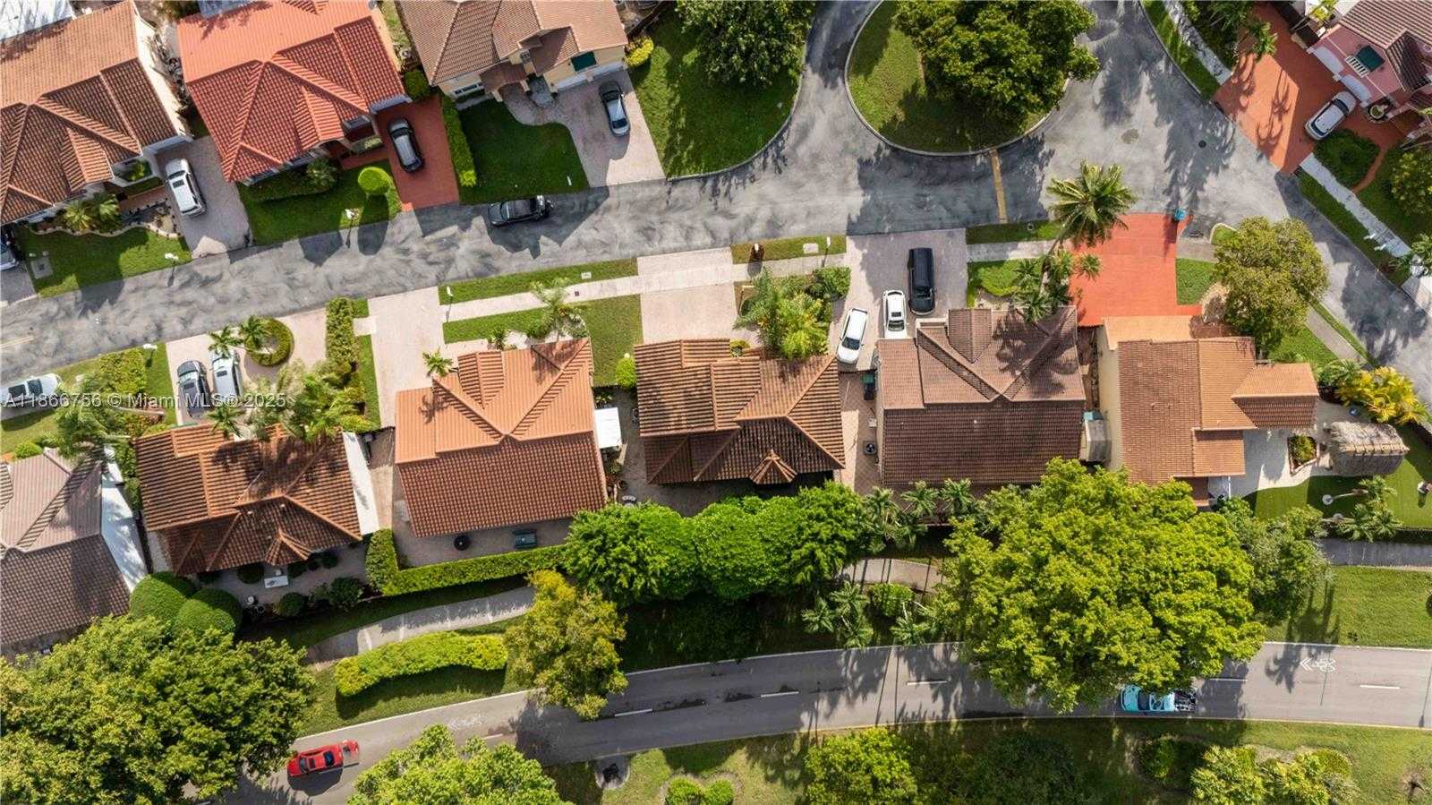 Small Image of 4670 SOUTH WEST 154TH PL, Miami Number 62