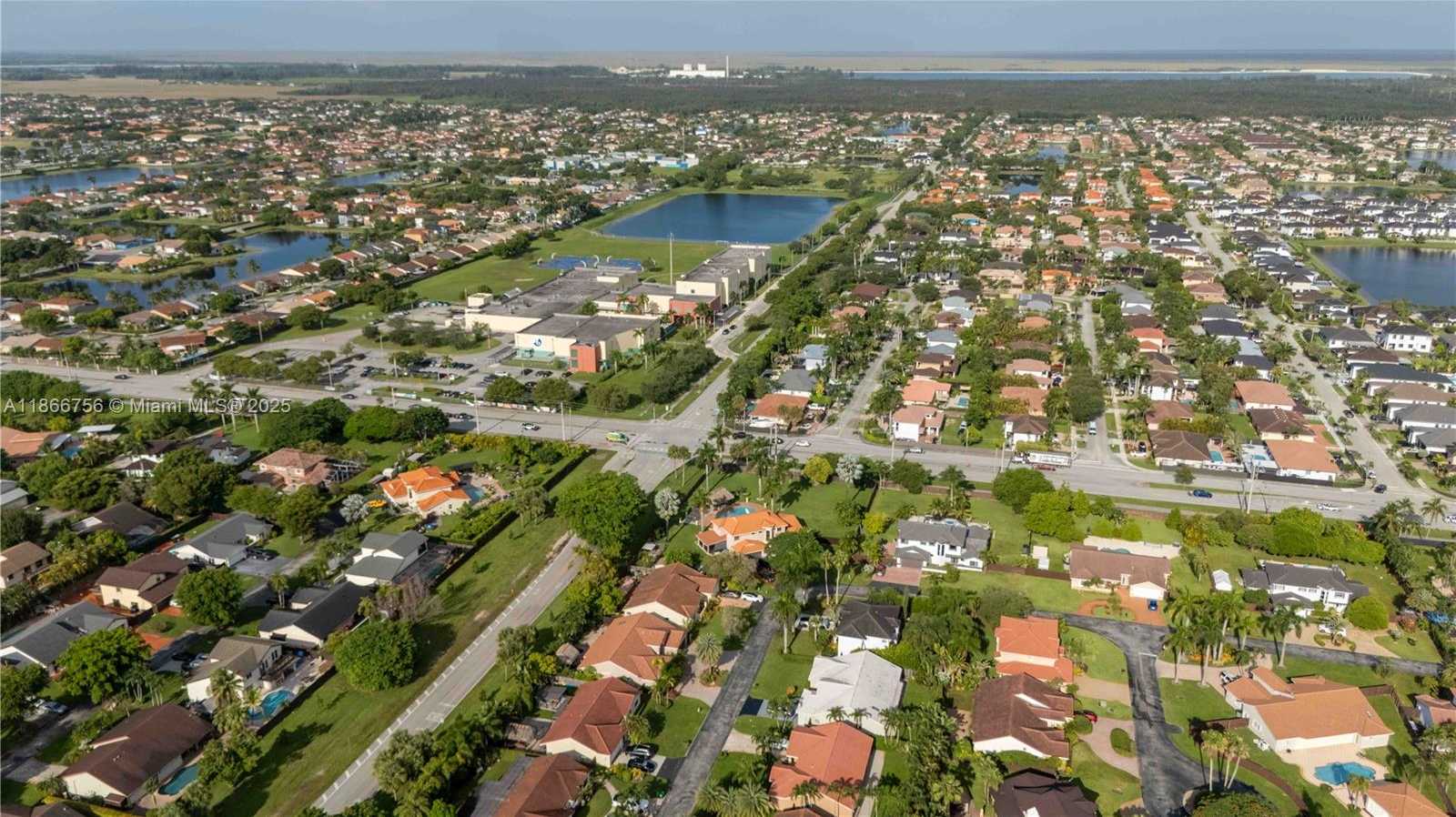 Small Image of 4670 SOUTH WEST 154TH PL, Miami Number 66