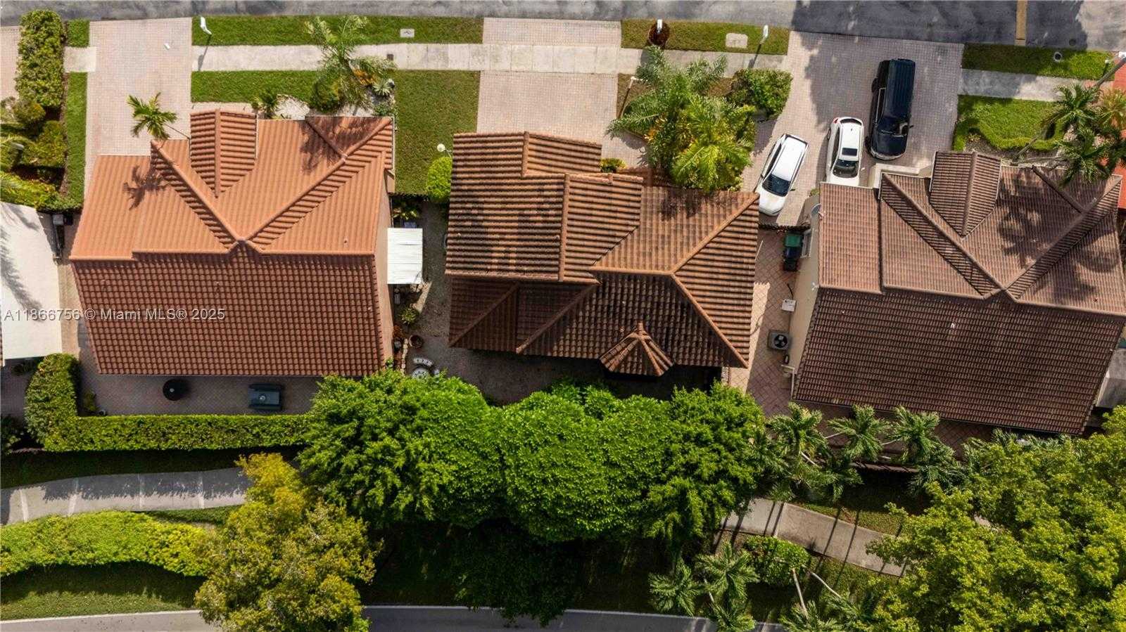 Small Image of 4670 SOUTH WEST 154TH PL, Miami Number 67