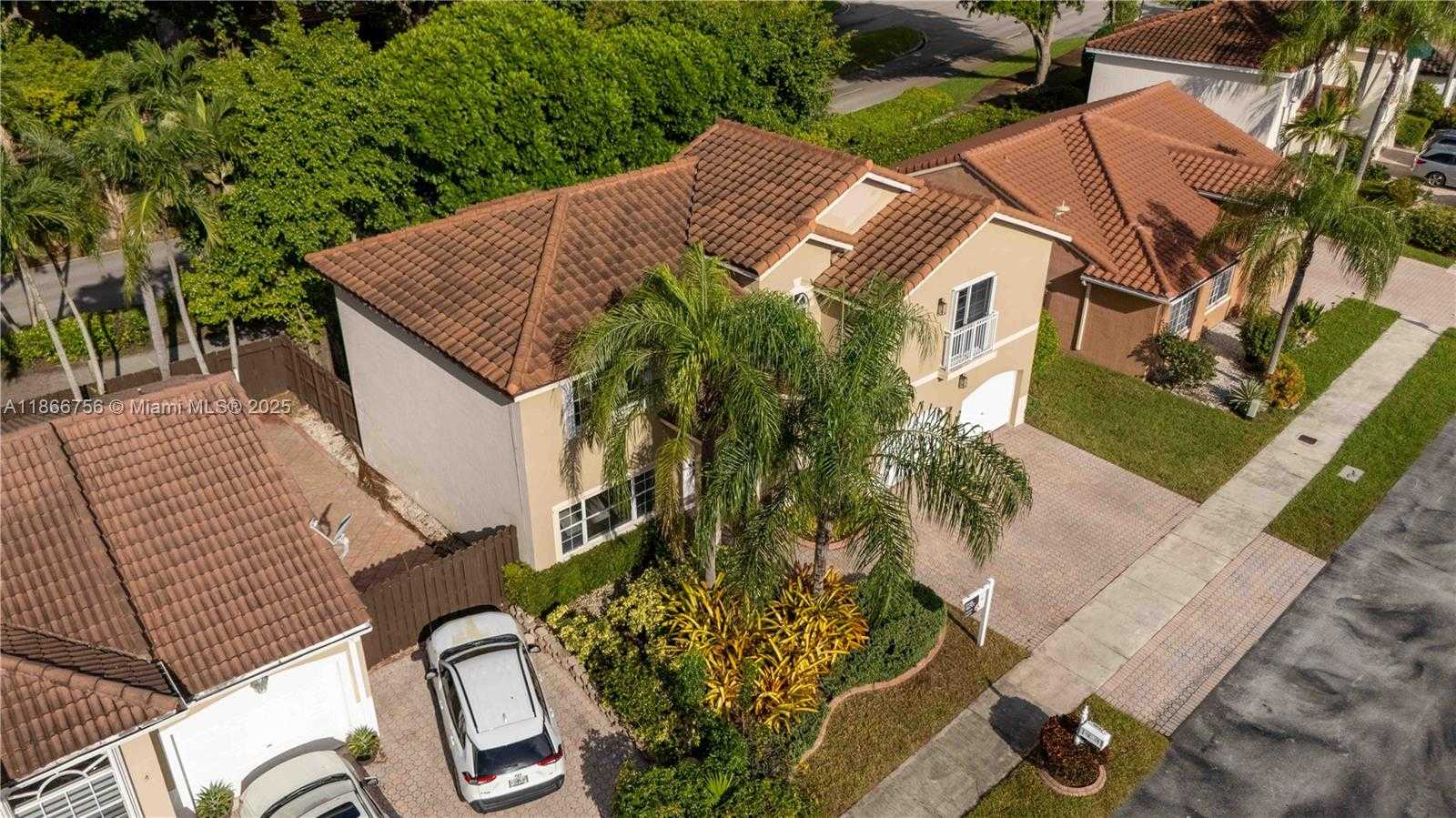 Small Image of 4670 SOUTH WEST 154TH PL, Miami Number 76