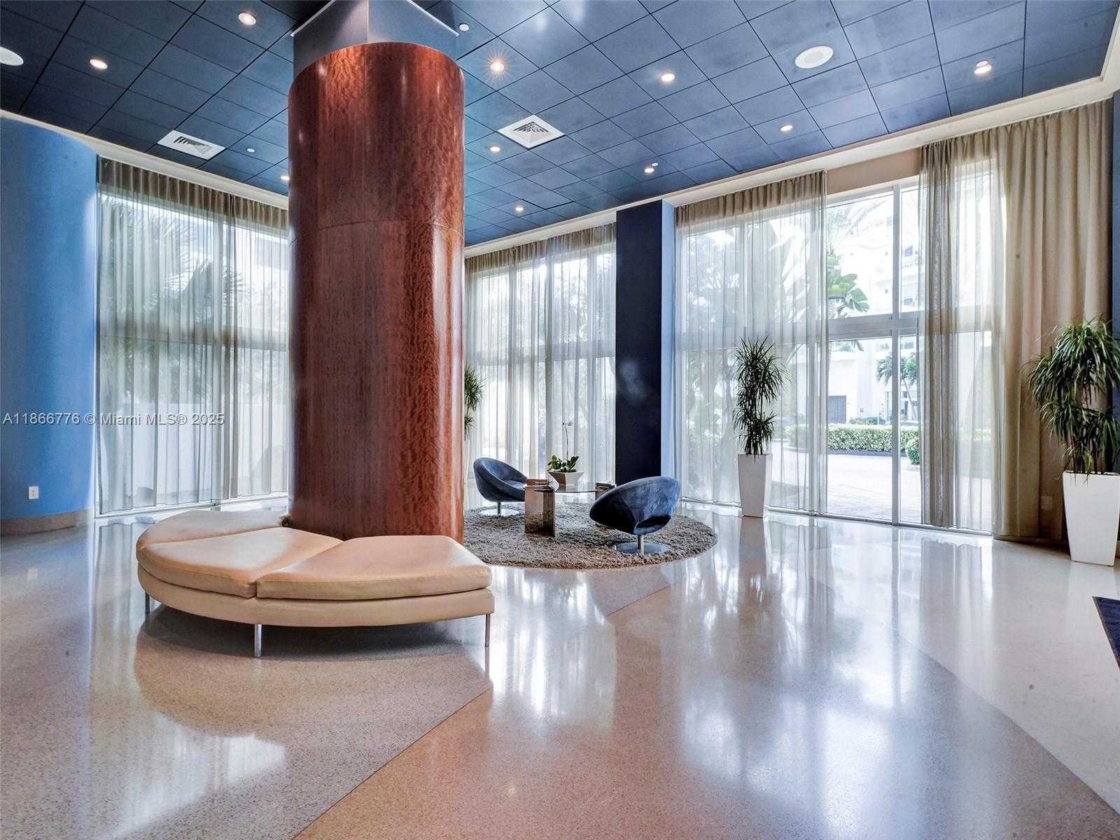 Small Image of 6365 COLLINS AVE #2407, Miami Beach Number 16