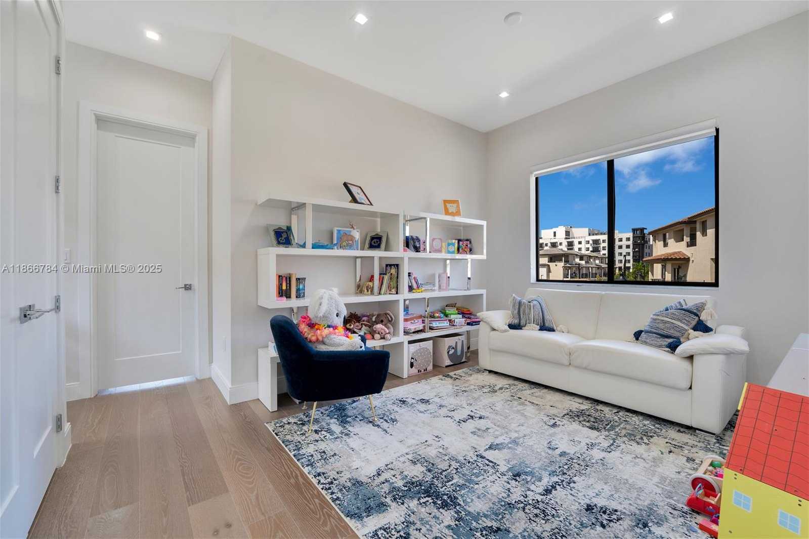 Small Image of 8279 NORTH WEST 43RD ST, Doral Number 14