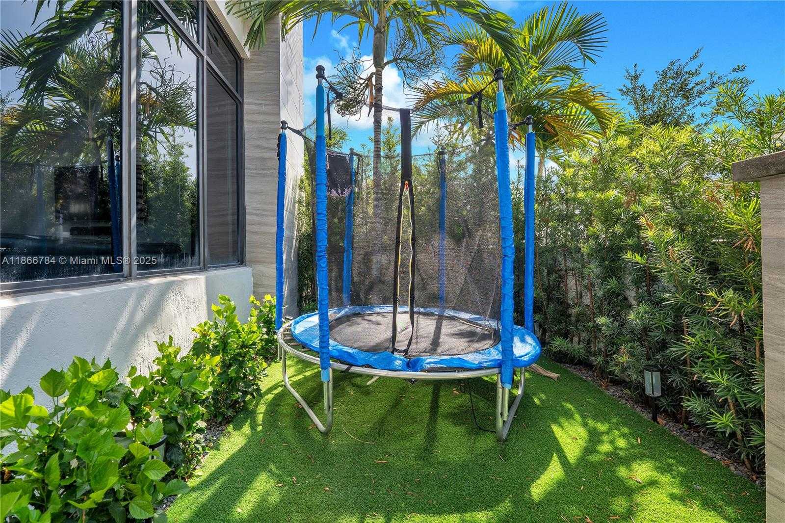 Small Image of 8279 NORTH WEST 43RD ST, Doral Number 24