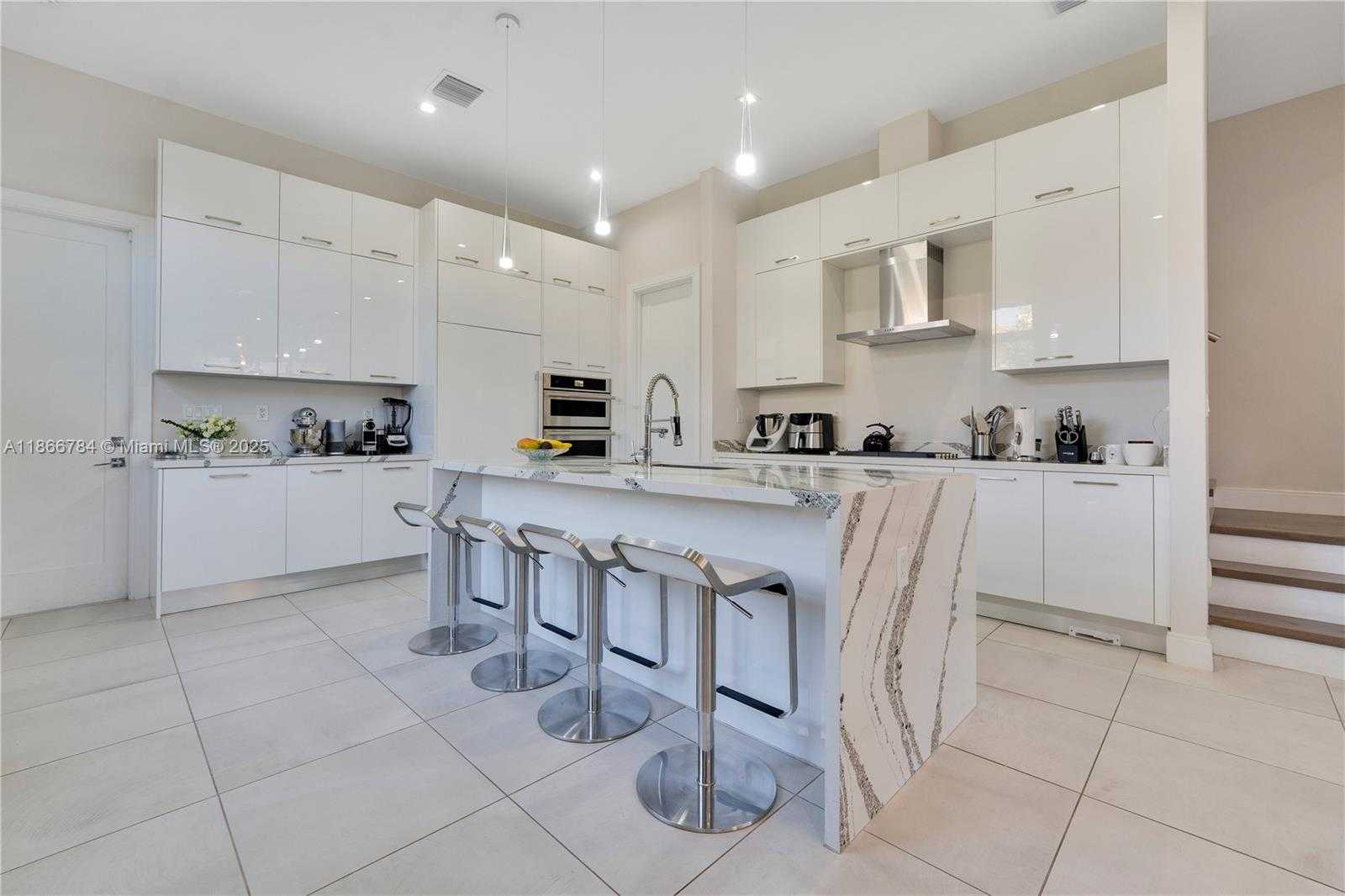 Small Image of 8279 NORTH WEST 43RD ST, Doral Number 3