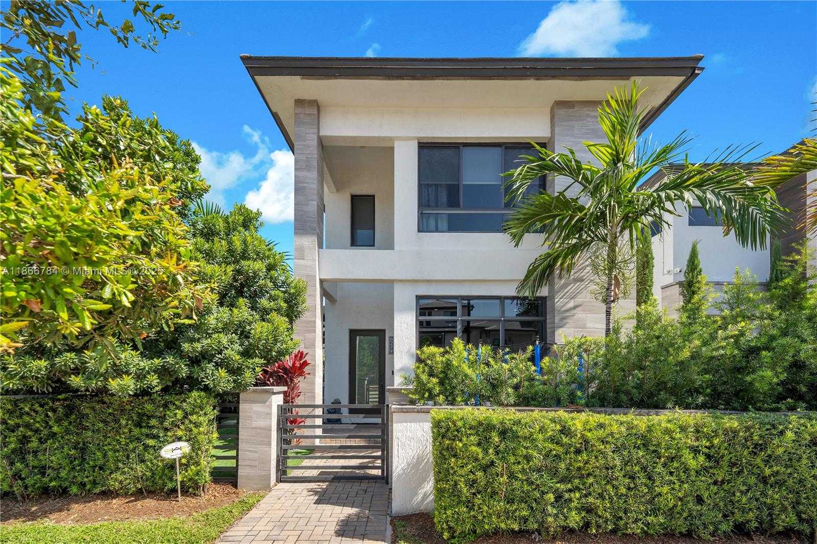 Small Image of 8279 NORTH WEST 43RD ST, Doral Number 32