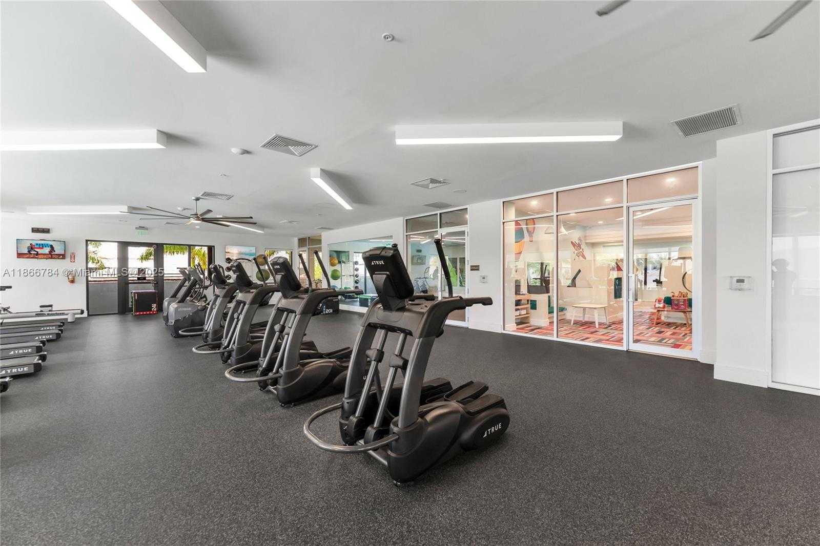 Small Image of 8279 NORTH WEST 43RD ST, Doral Number 38