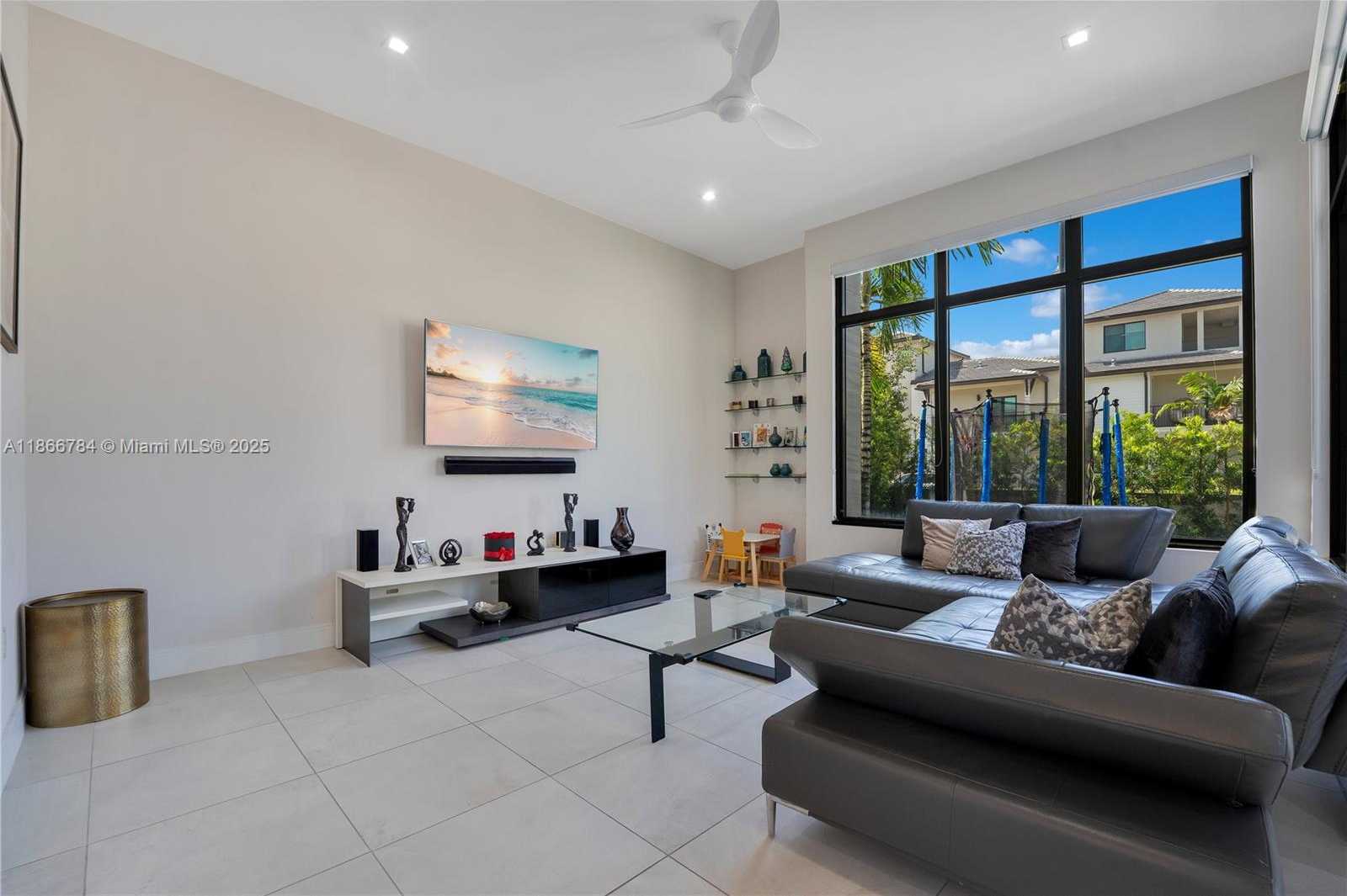 Small Image of 8279 NORTH WEST 43RD ST, Doral Number 9