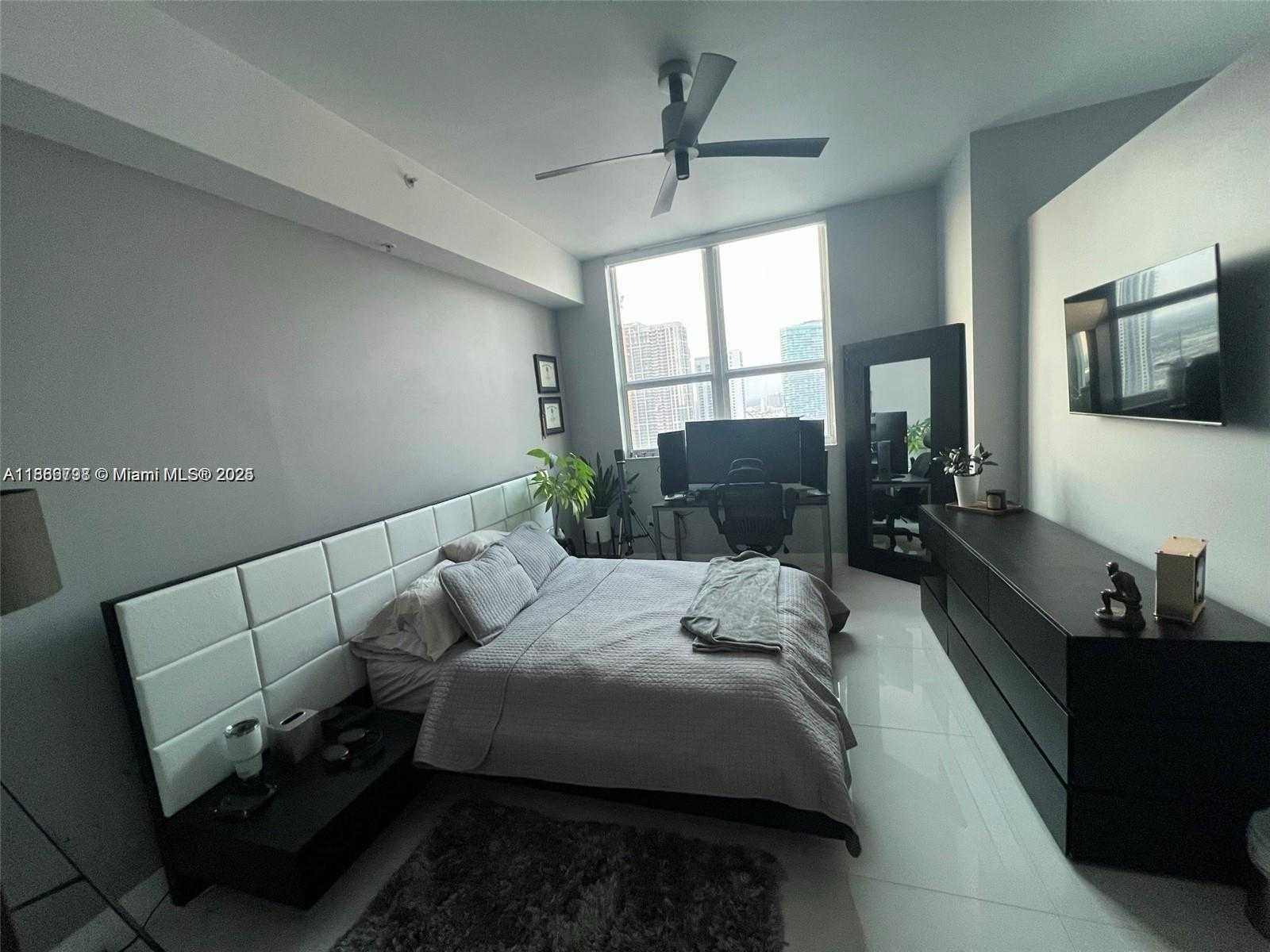 Small Image of 133 NORTH EAST 2ND AVE #3207, Miami Number 5