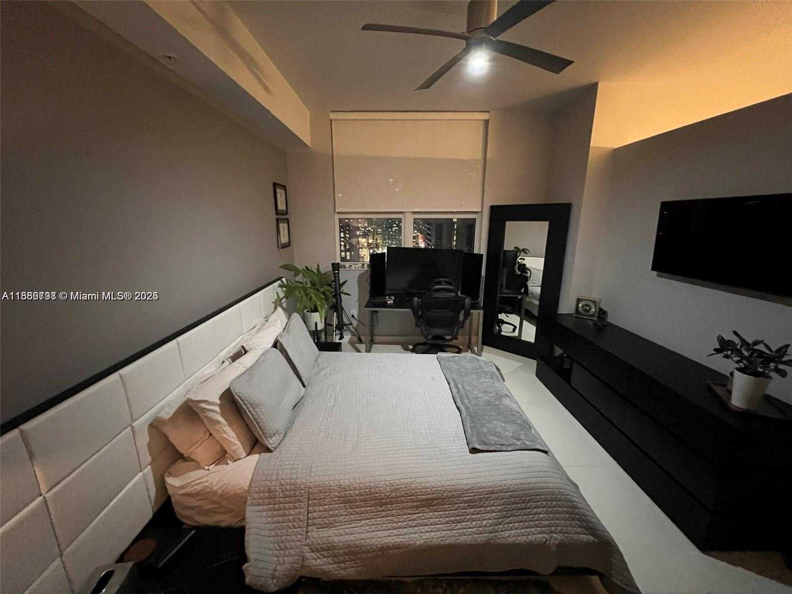 Small Image of 133 NORTH EAST 2ND AVE #3207, Miami Number 7