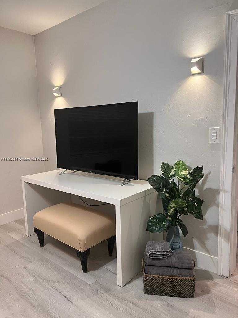 Small Image of 1551 MICHIGAN AVE #6, Miami Beach Number 13