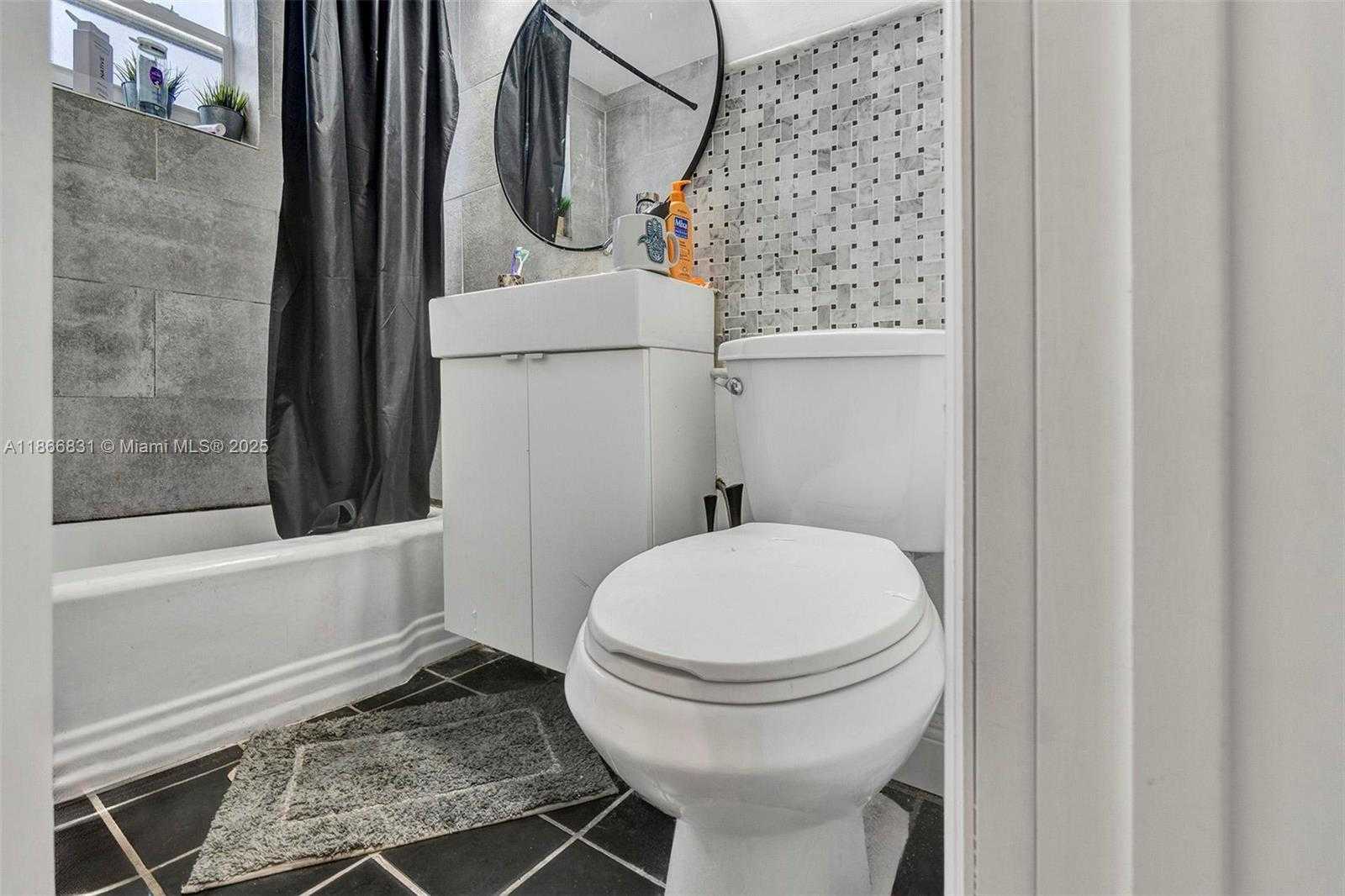 Small Image of 1551 MICHIGAN AVE #6, Miami Beach Number 16