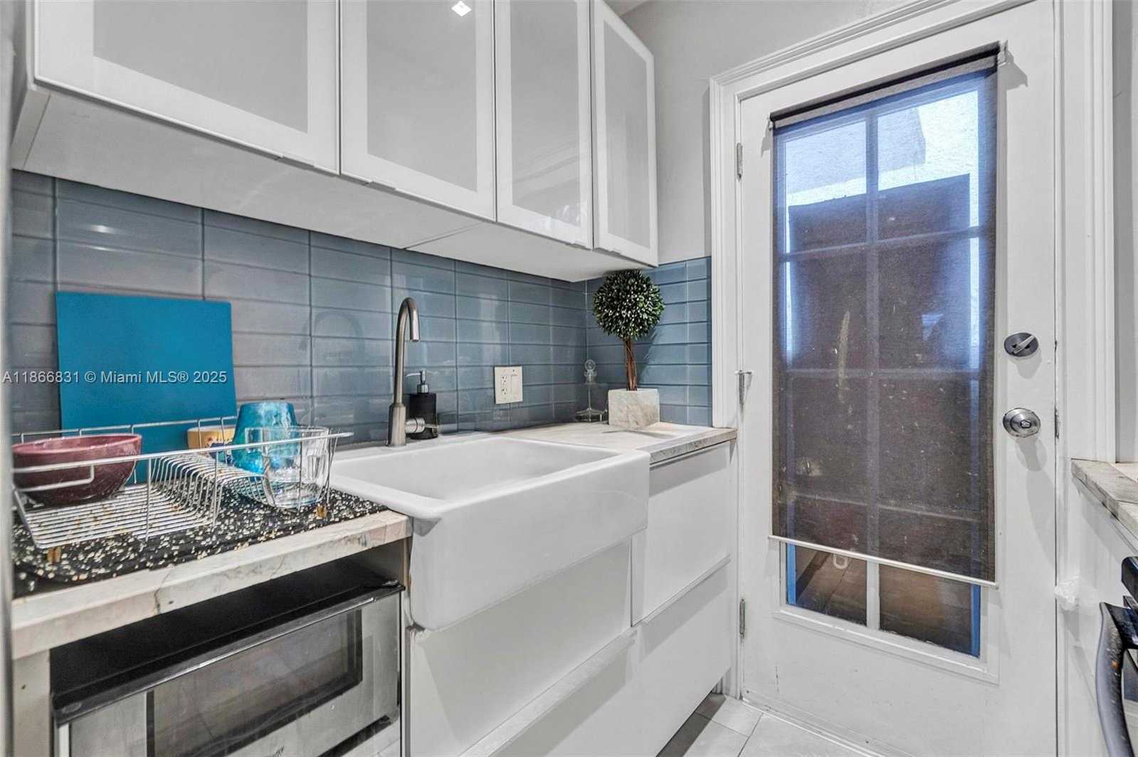 Small Image of 1551 MICHIGAN AVE #6, Miami Beach Number 9