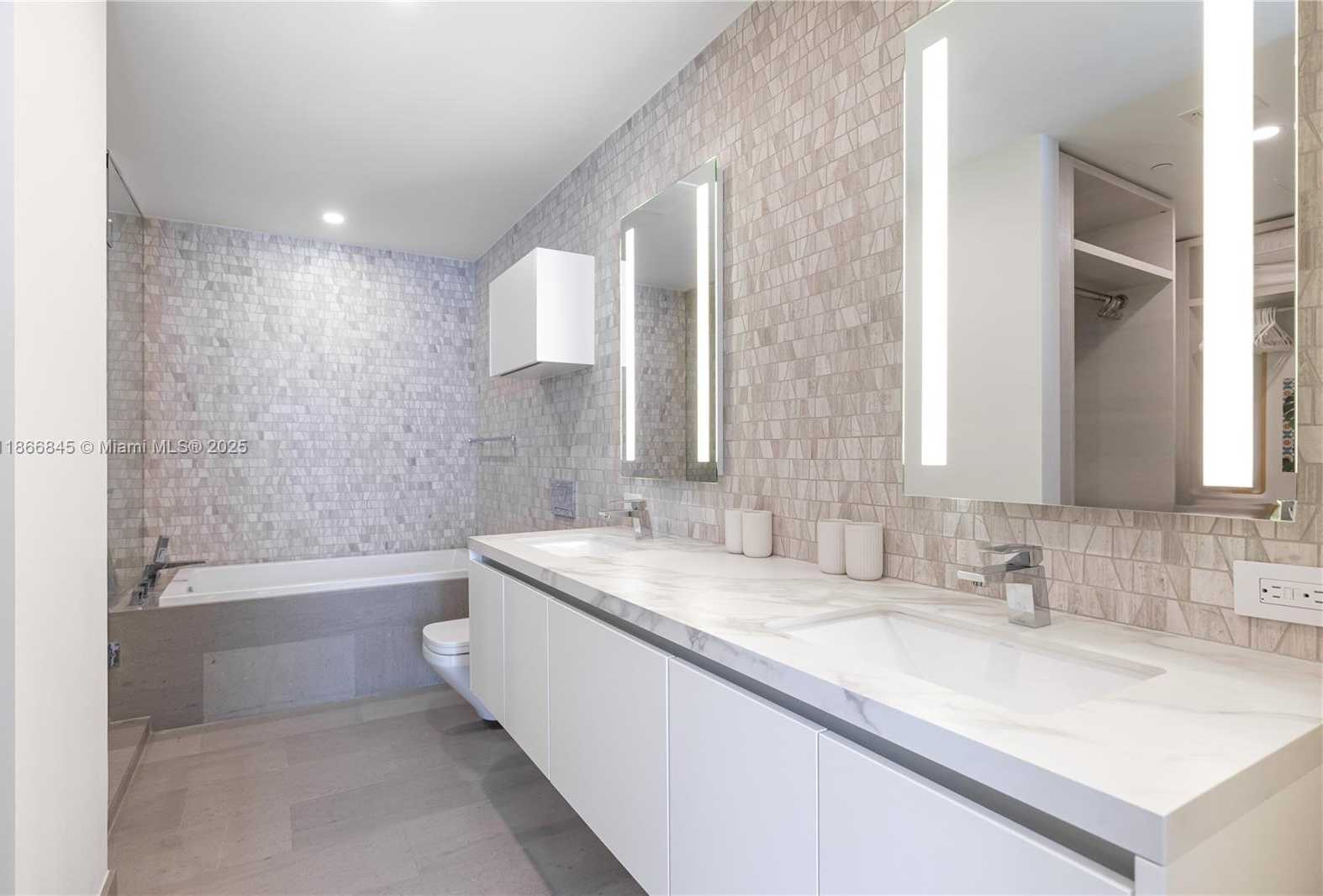 Small Image of 88 SOUTH WEST 7TH ST #3406, Miami Number 20
