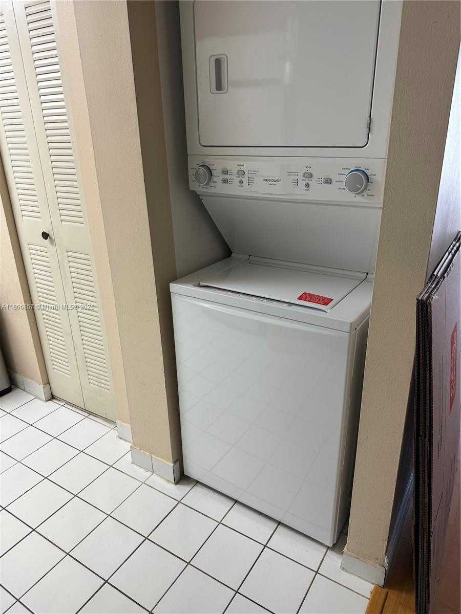 Small Image of 3300 NORTH EAST 191ST ST #1802, Aventura Number 14