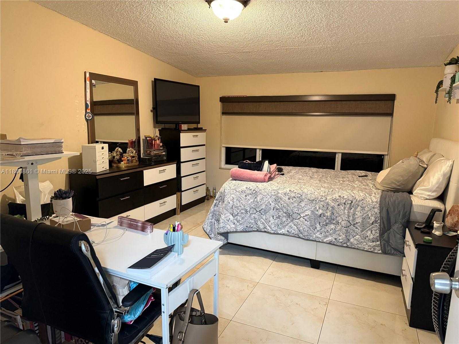 Small Image of 3889 NORTH WEST 4TH ST #1, Miami Number 10