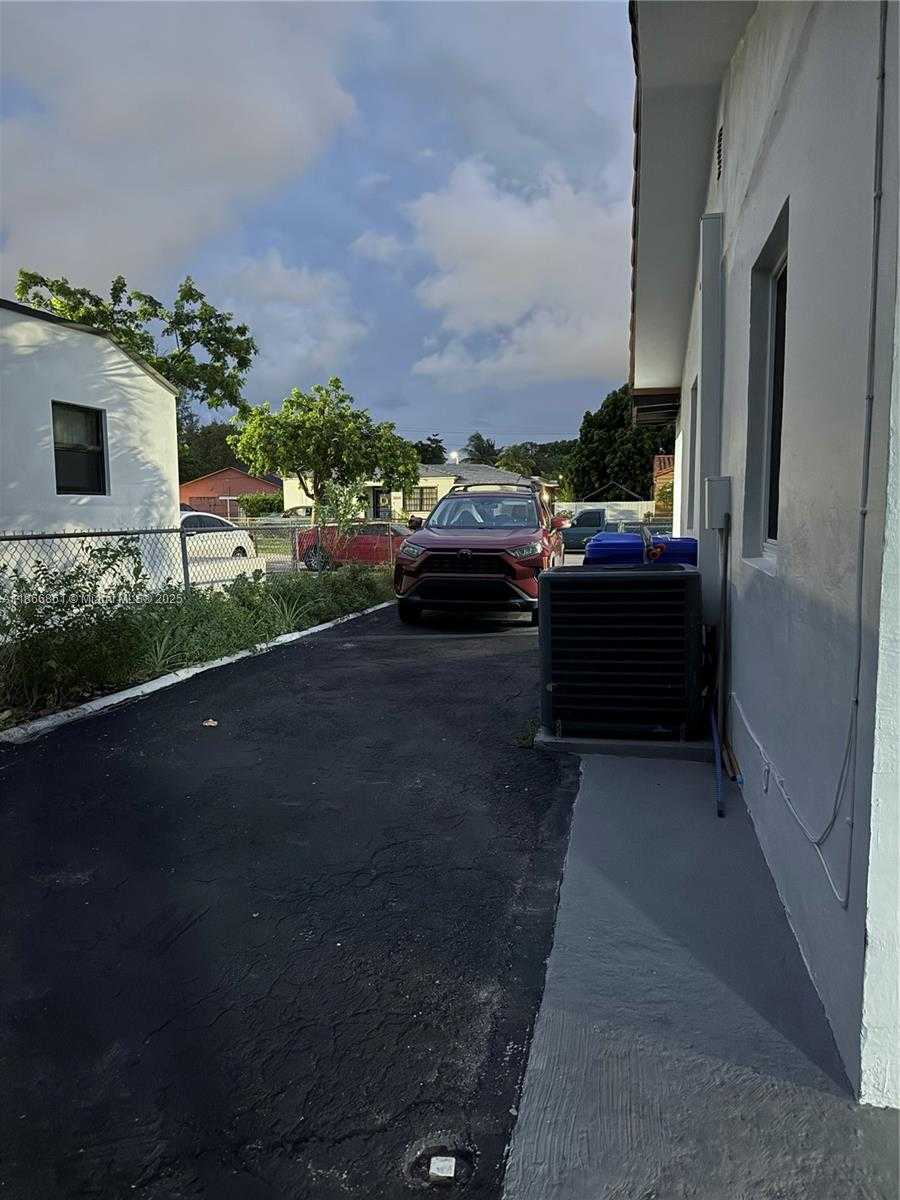 Small Image of 3889 NORTH WEST 4TH ST #1, Miami Number 2