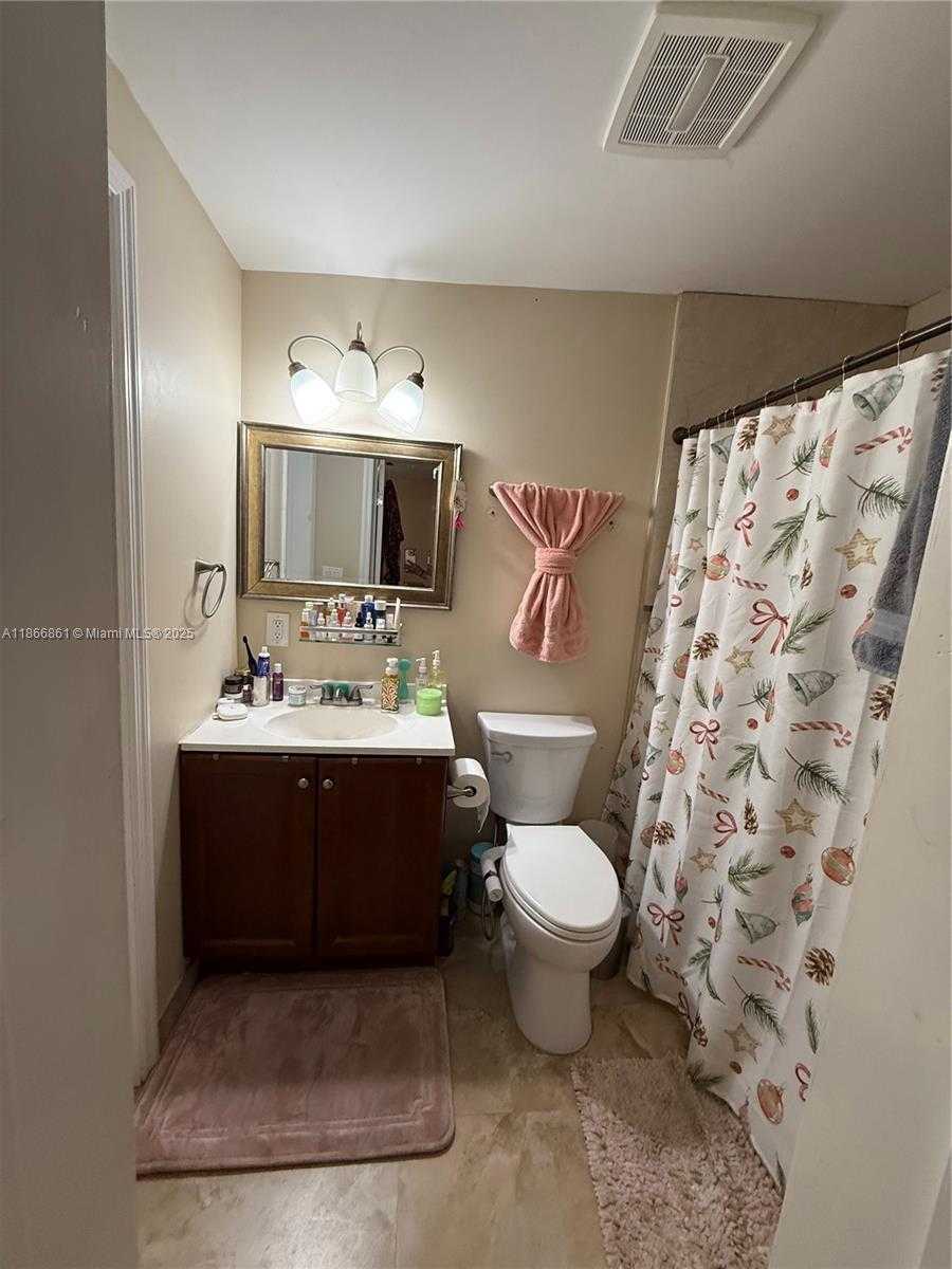 Small Image of 3889 NORTH WEST 4TH ST #1, Miami Number 20