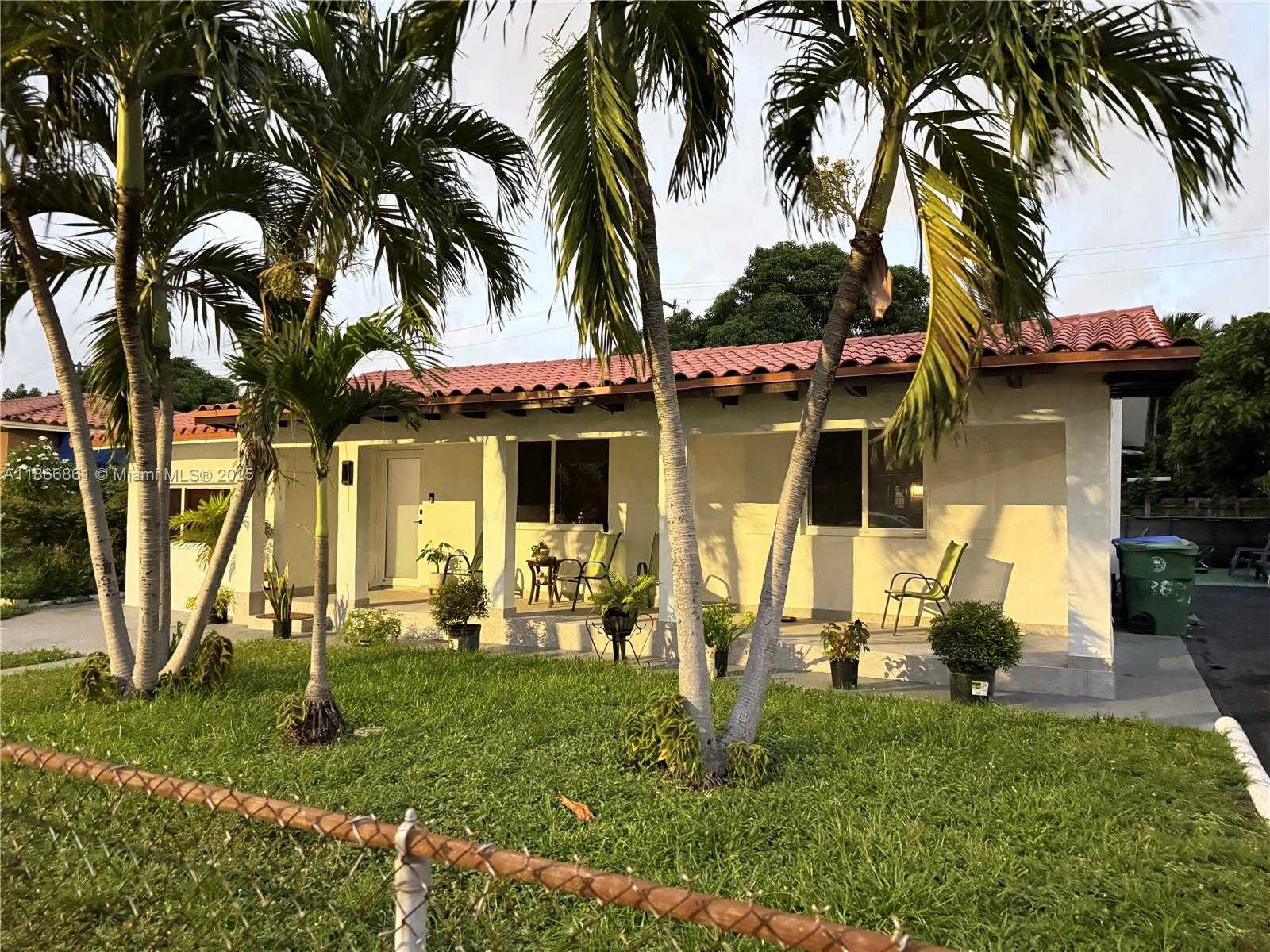 Small Image of 3889 NORTH WEST 4TH ST #1, Miami Number 3