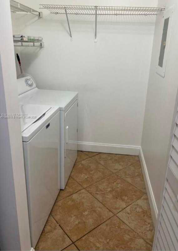 Small Image of 19601 EAST COUNTRY CLUB DR #7204, Aventura Number 3