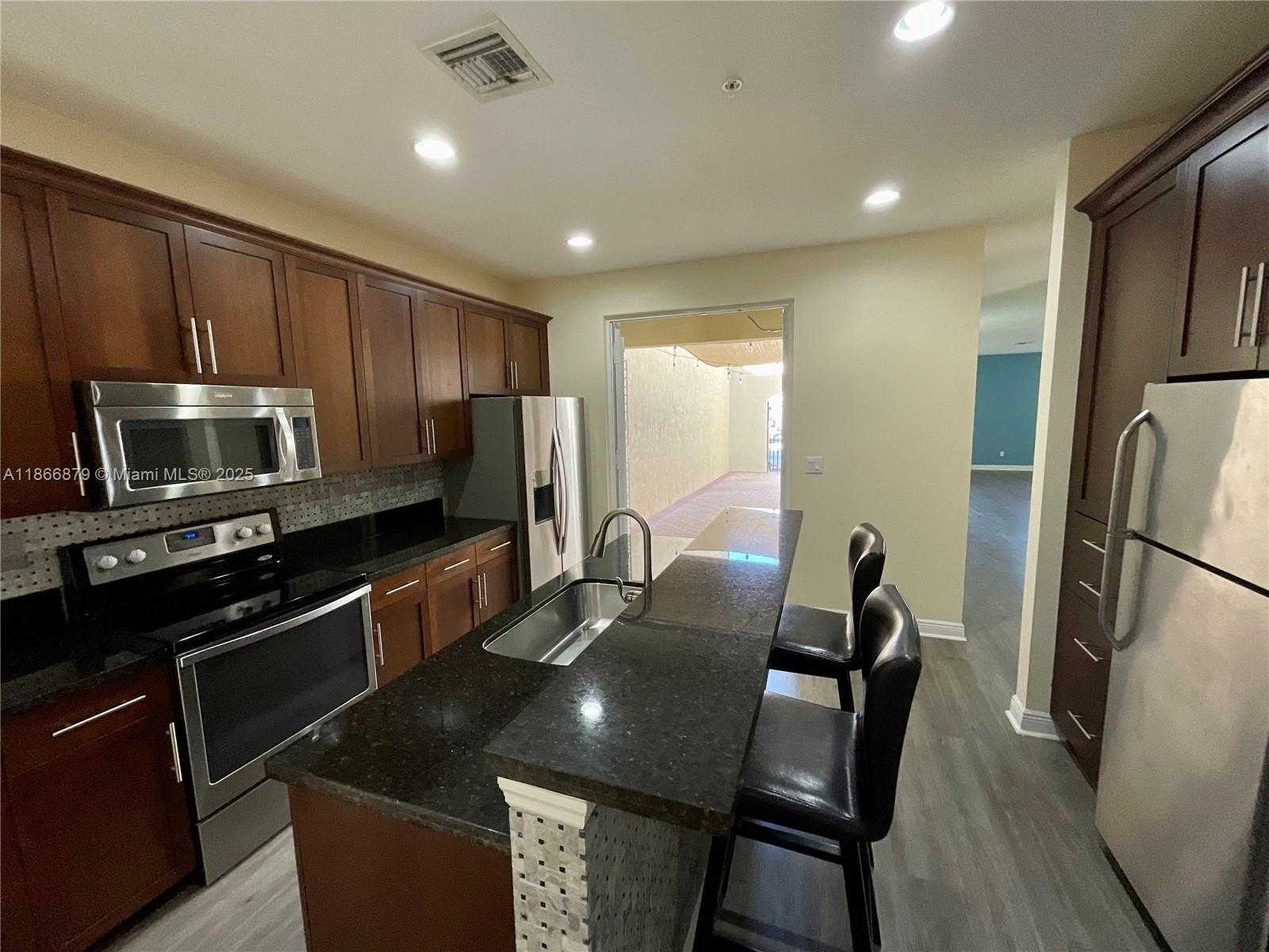 Small Image of 14620 SOUTH WEST 15TH ST, Pembroke Pines Number 13