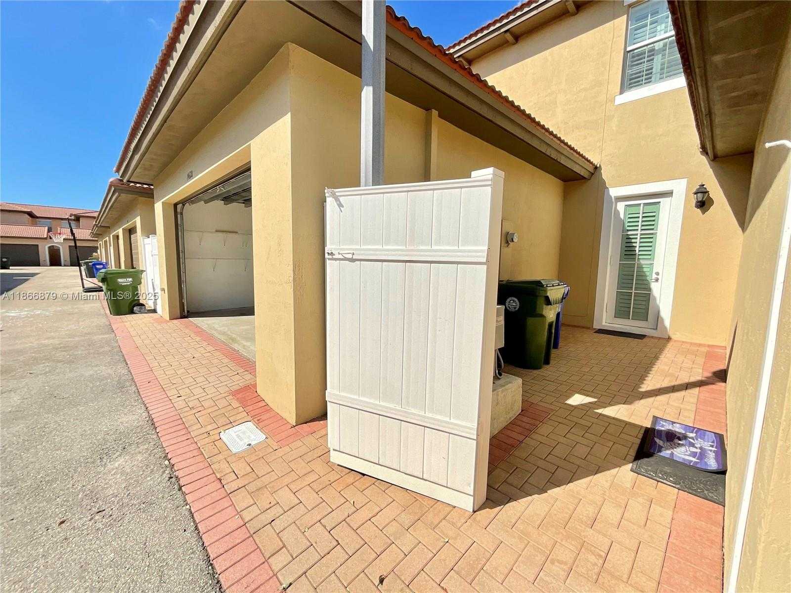 Small Image of 14620 SOUTH WEST 15TH ST, Pembroke Pines Number 18