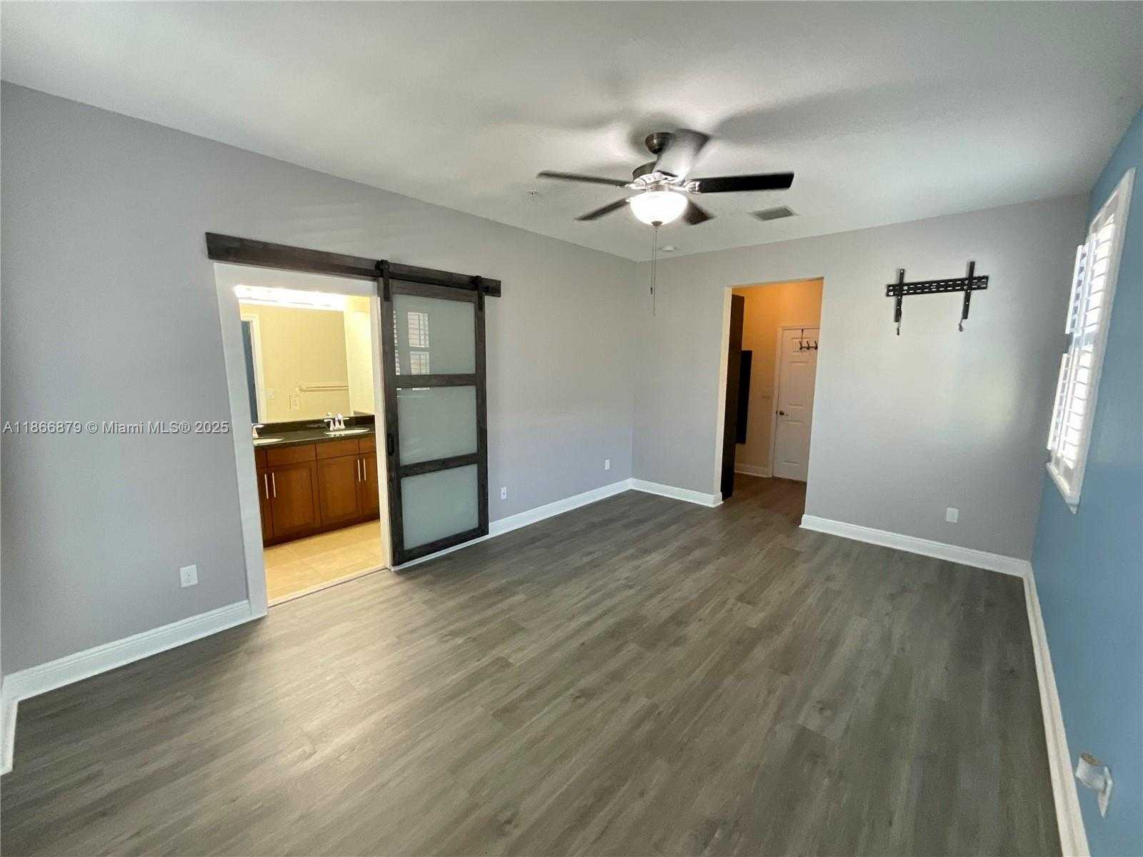 Small Image of 14620 SOUTH WEST 15TH ST, Pembroke Pines Number 29