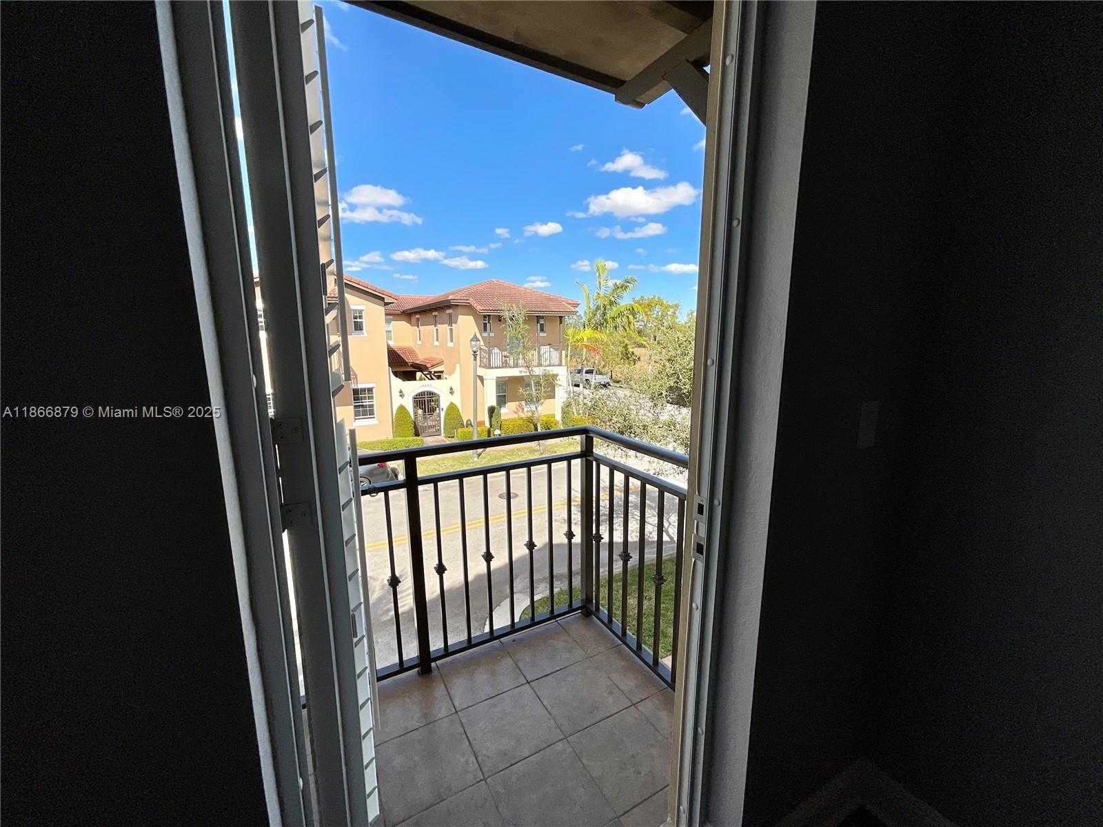 Small Image of 14620 SOUTH WEST 15TH ST, Pembroke Pines Number 32