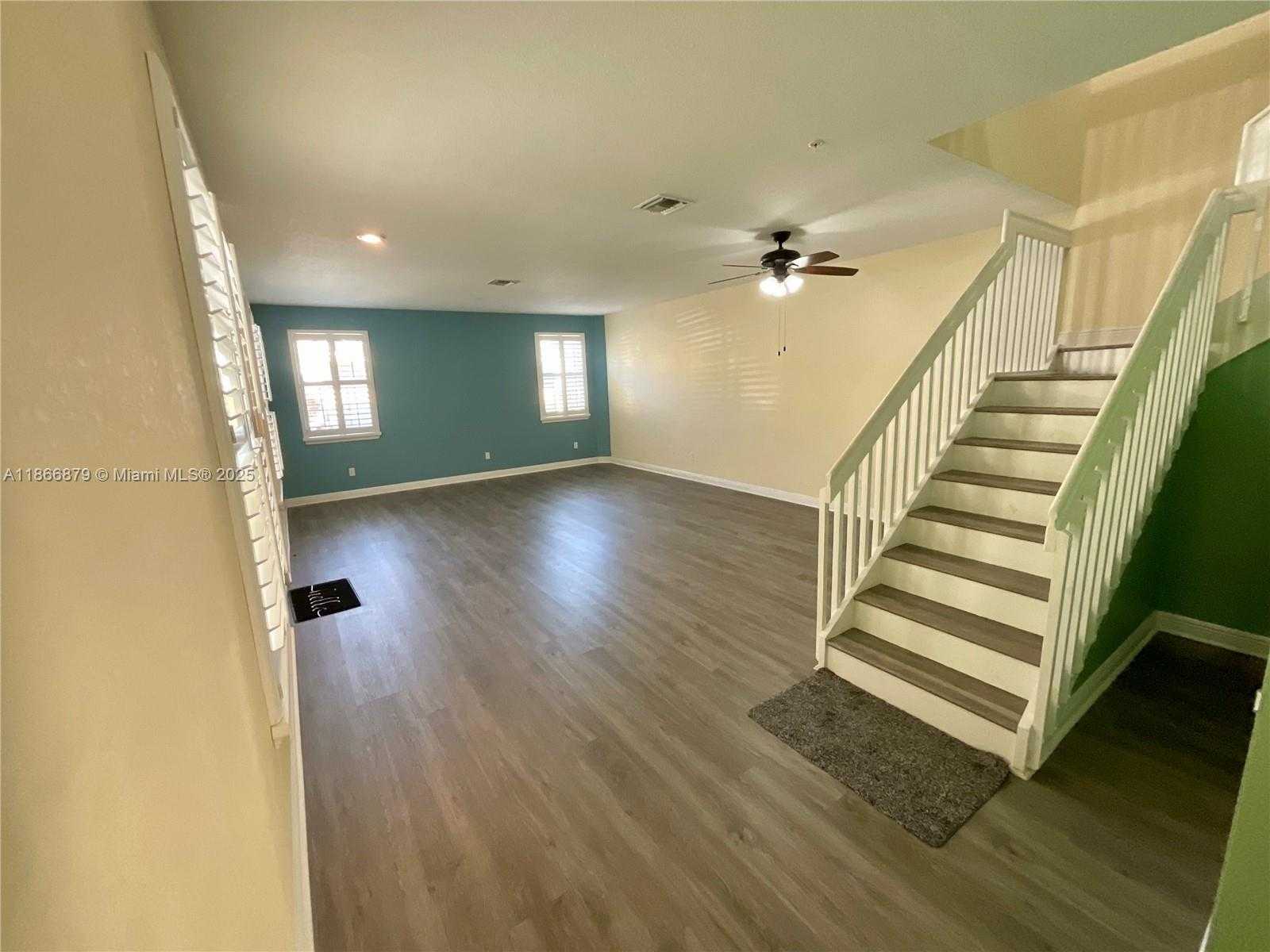 Small Image of 14620 SOUTH WEST 15TH ST, Pembroke Pines Number 8