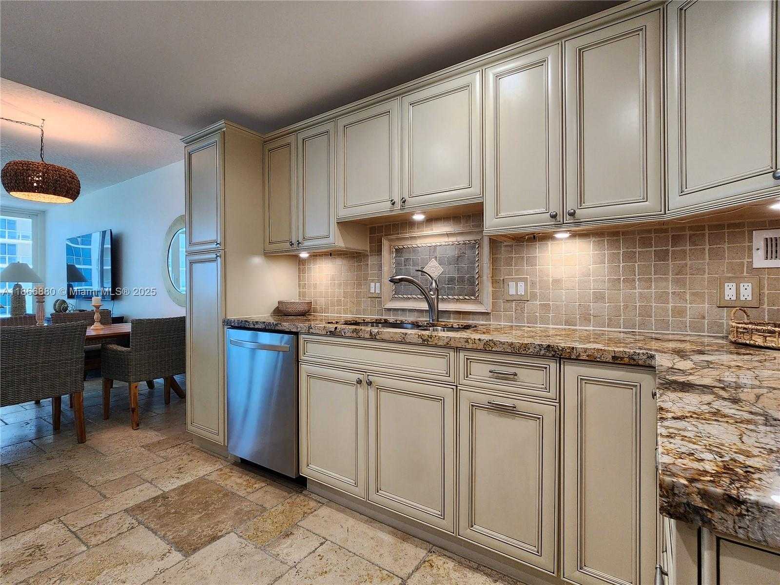 Small Image of 3505 SOUTH OCEAN DR #708, Hollywood Number 12