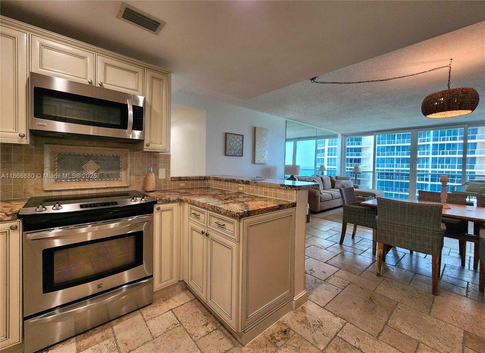 Small Image of 3505 SOUTH OCEAN DR #708, Hollywood Number 13