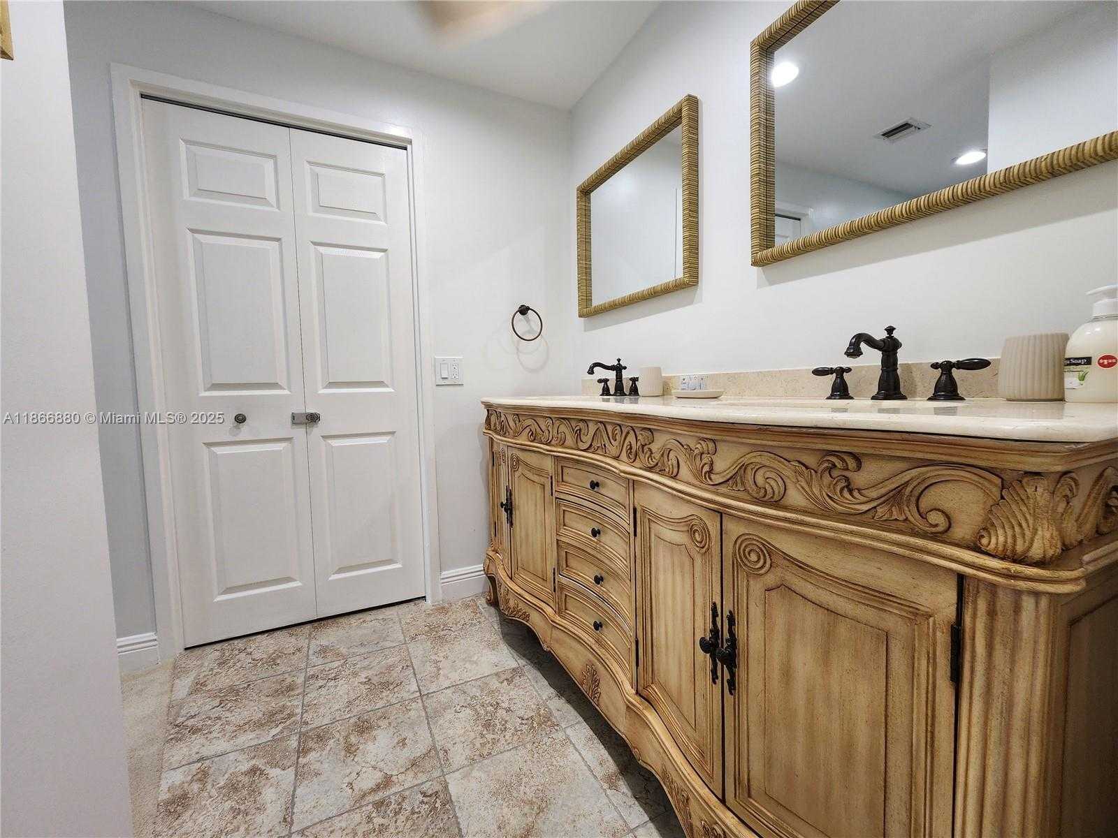 Small Image of 3505 SOUTH OCEAN DR #708, Hollywood Number 17