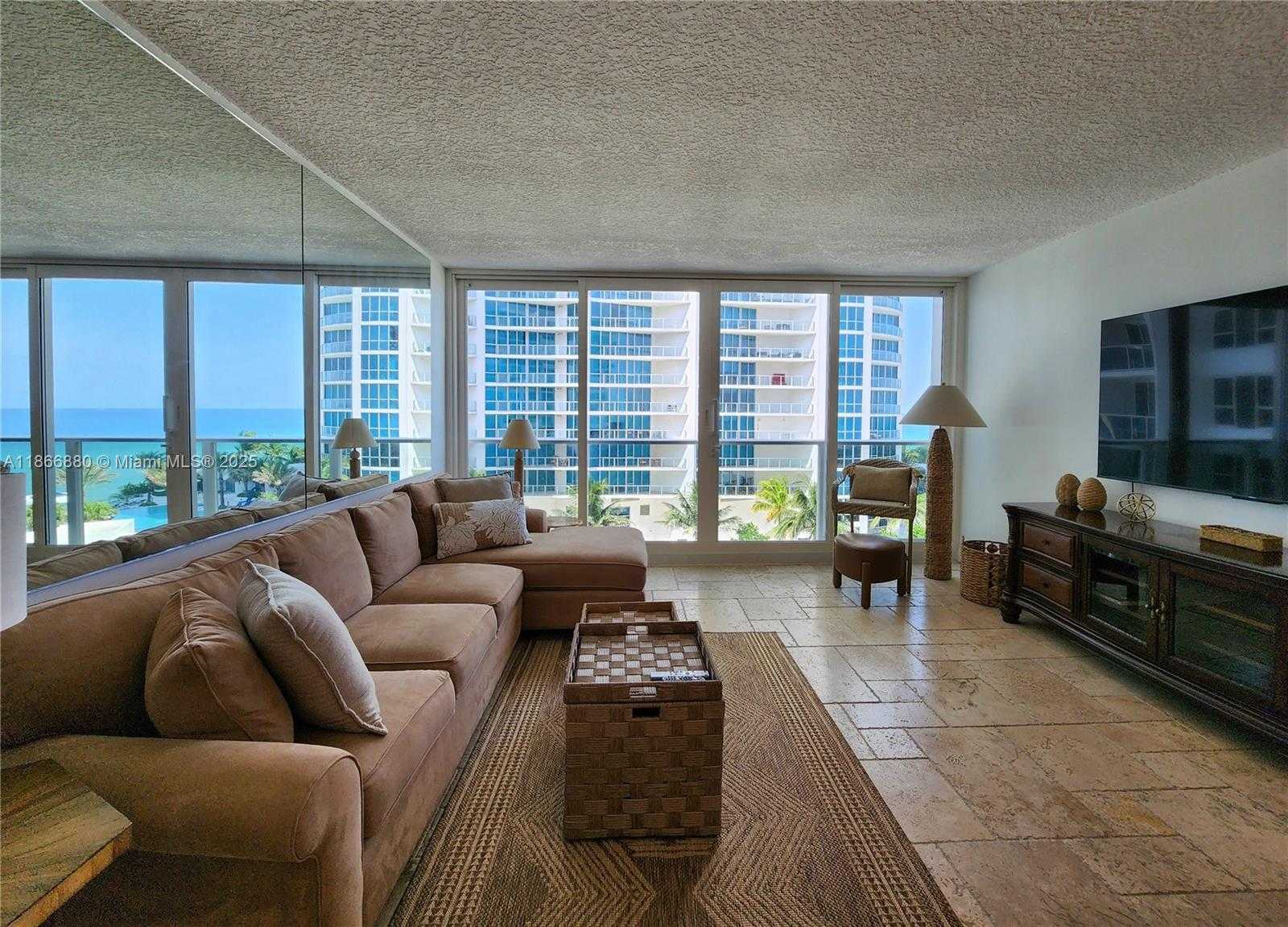 Small Image of 3505 SOUTH OCEAN DR #708, Hollywood Number 3