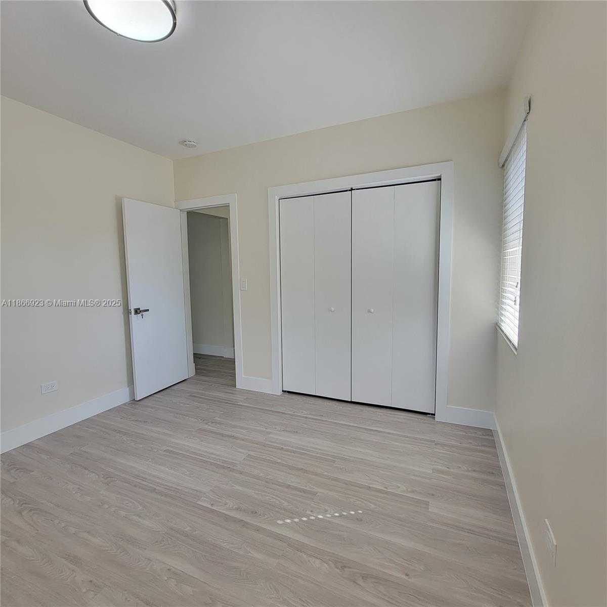 Small Image of 2140 BIARRITZ DR #4, Miami Beach Number 9