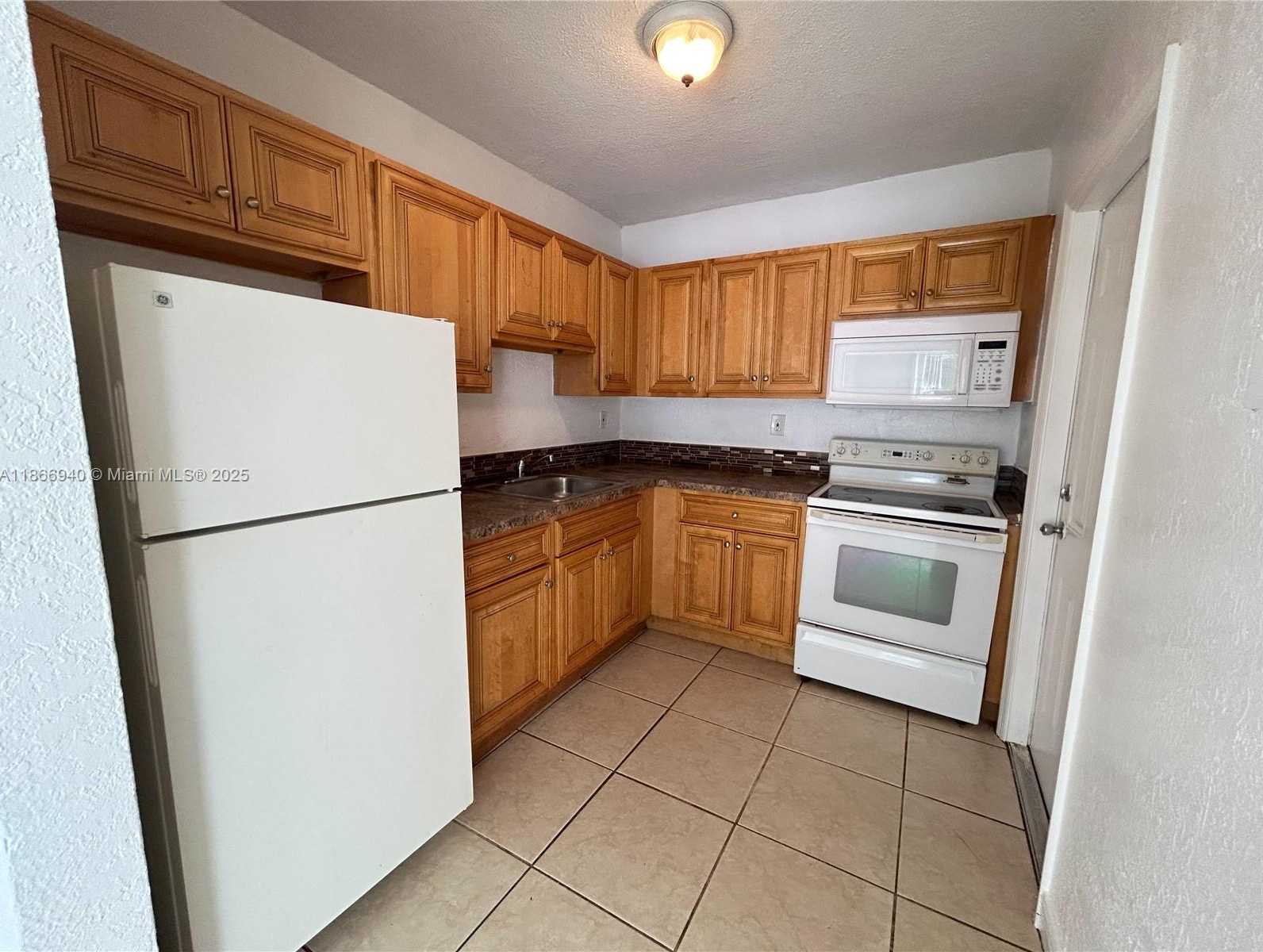 Small Image of 8287 NORTH EAST MIAMI CT #101, Miami Number 1