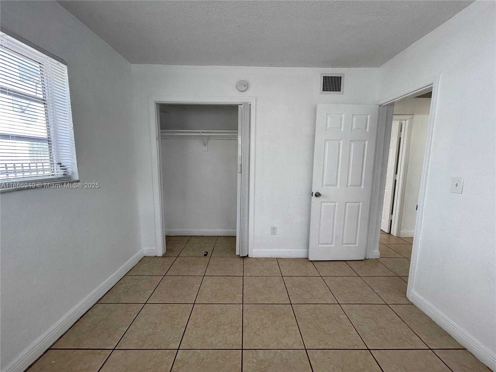 Small Image of 8287 NORTH EAST MIAMI CT #101, Miami Number 14