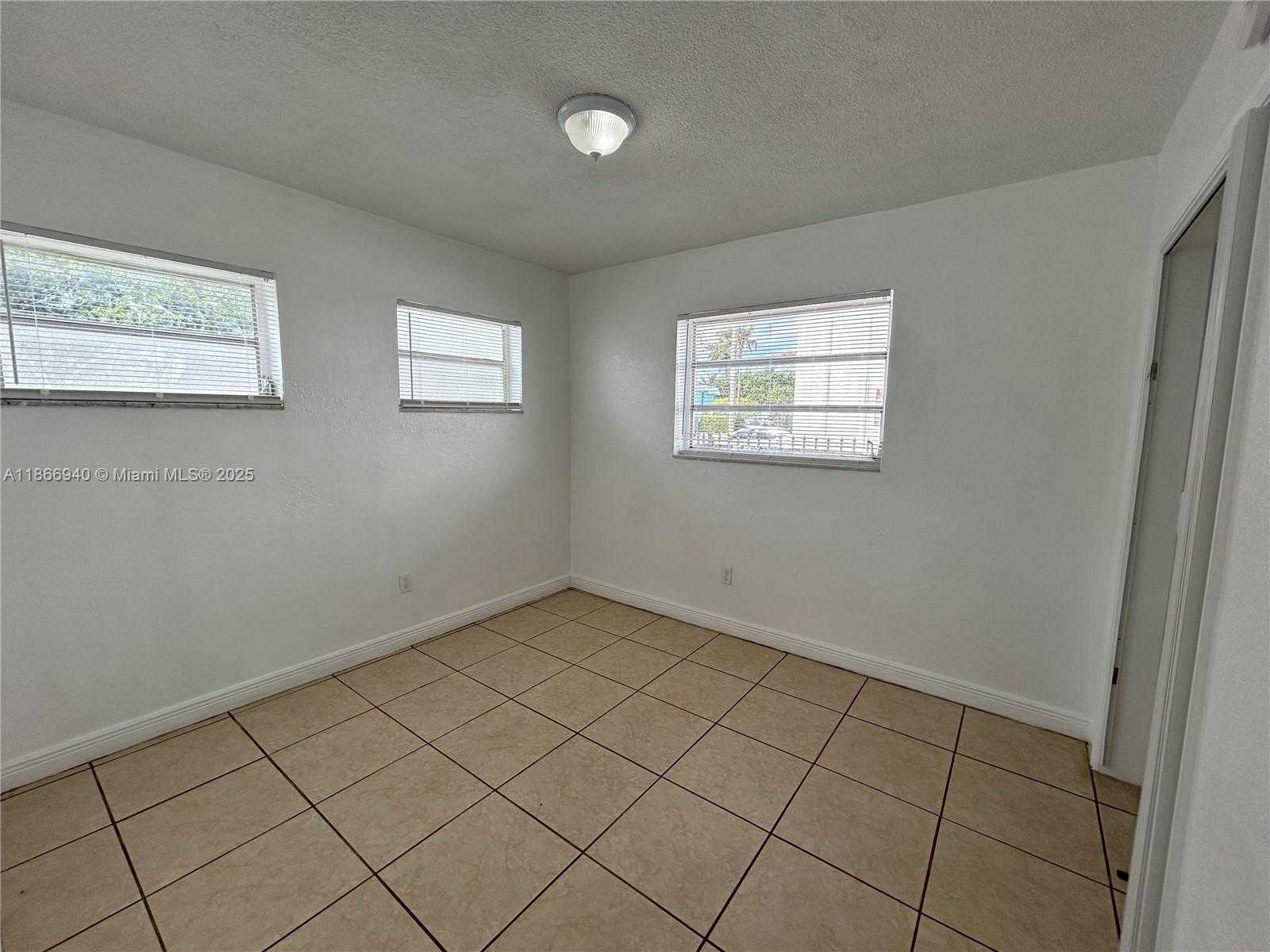 Small Image of 8287 NORTH EAST MIAMI CT #101, Miami Number 15