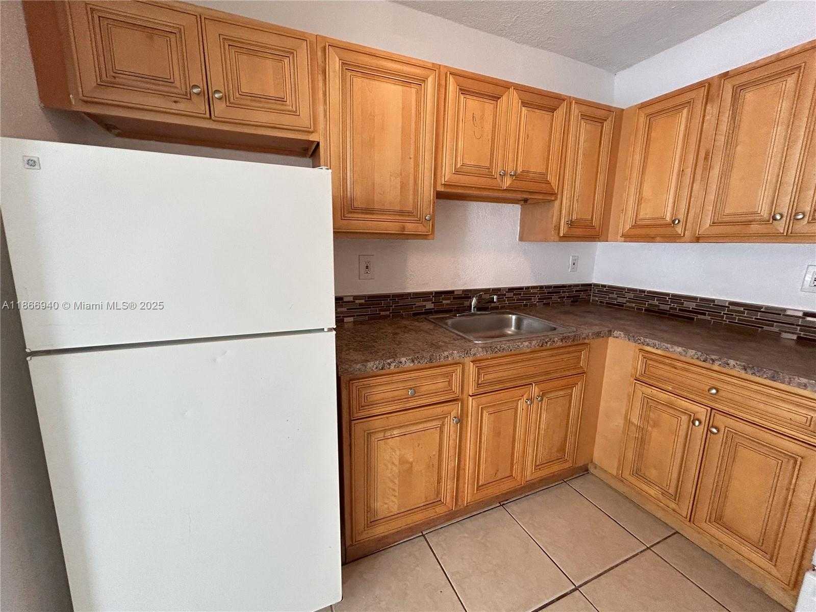 Small Image of 8287 NORTH EAST MIAMI CT #101, Miami Number 2