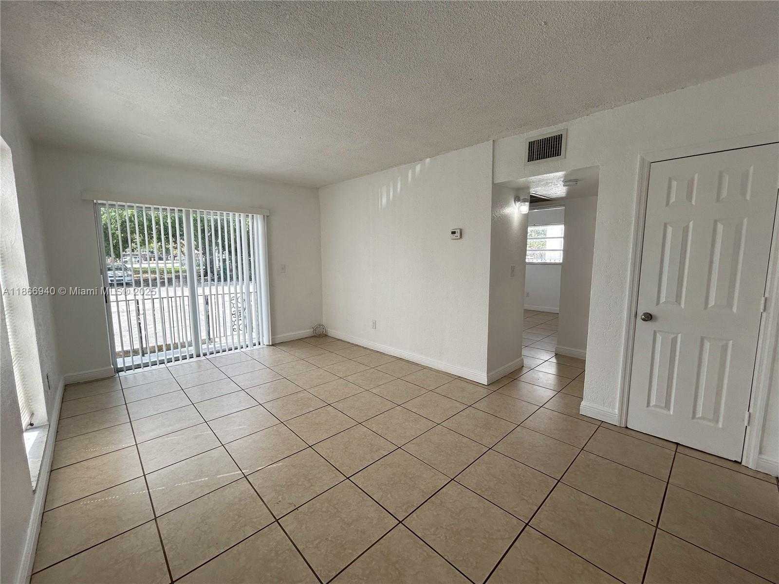 Small Image of 8287 NORTH EAST MIAMI CT #101, Miami Number 5
