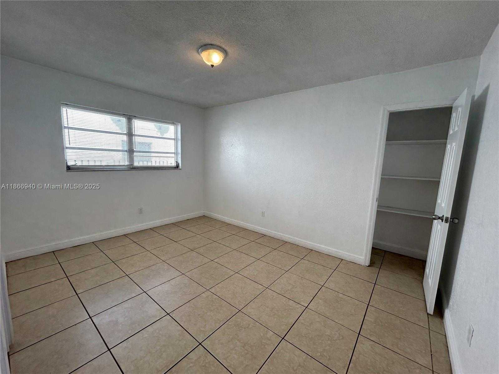 Small Image of 8287 NORTH EAST MIAMI CT #101, Miami Number 9