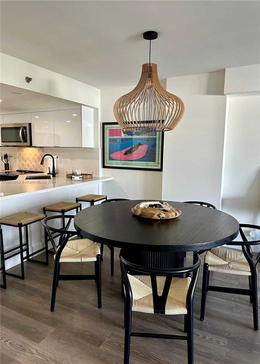 Small Image of 2625 COLLINS AVE #609, Miami Beach Number 2
