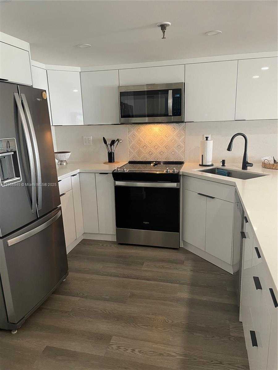 Small Image of 2625 COLLINS AVE #609, Miami Beach Number 26