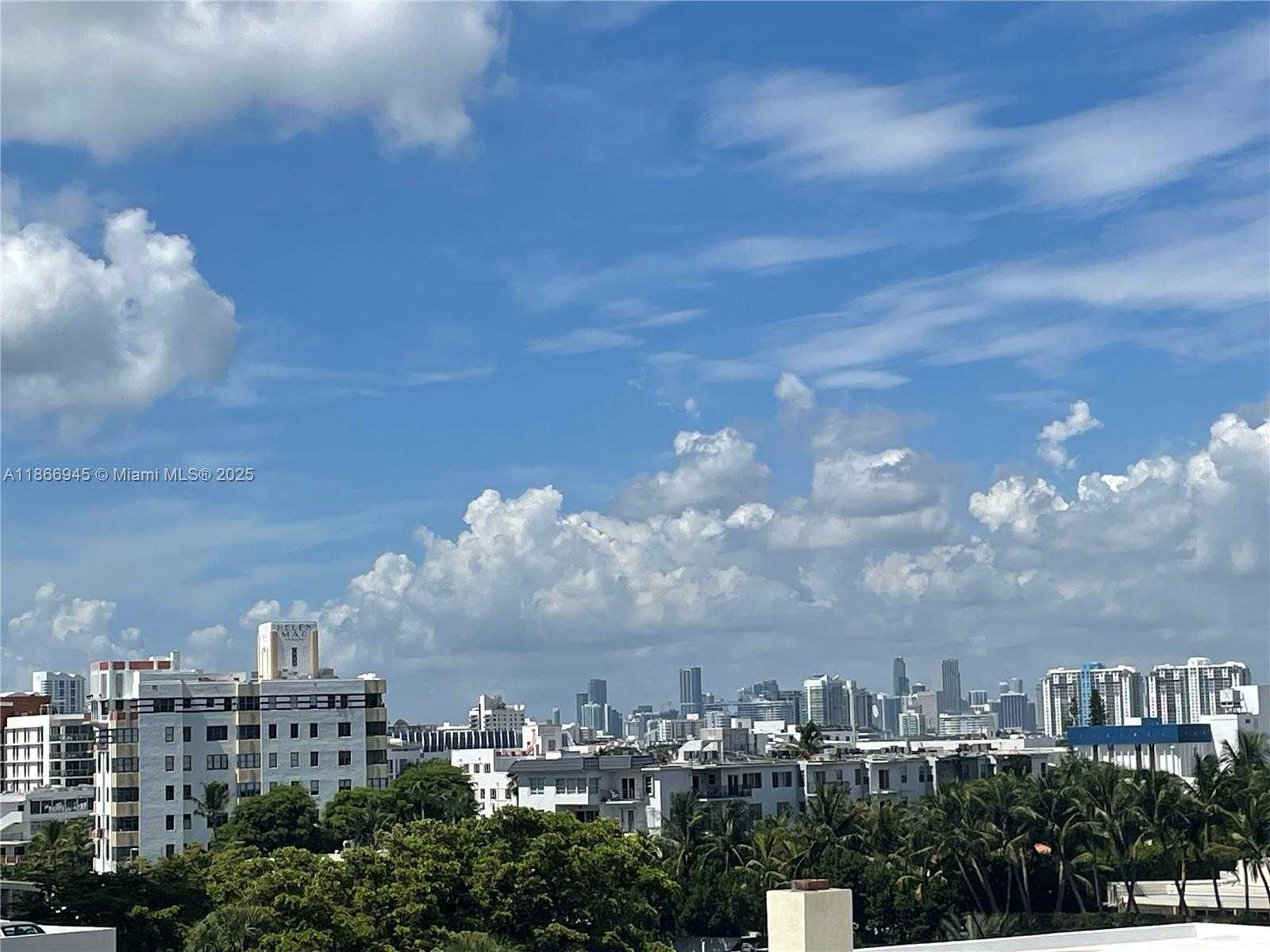 Small Image of 2625 COLLINS AVE #609, Miami Beach Number 30