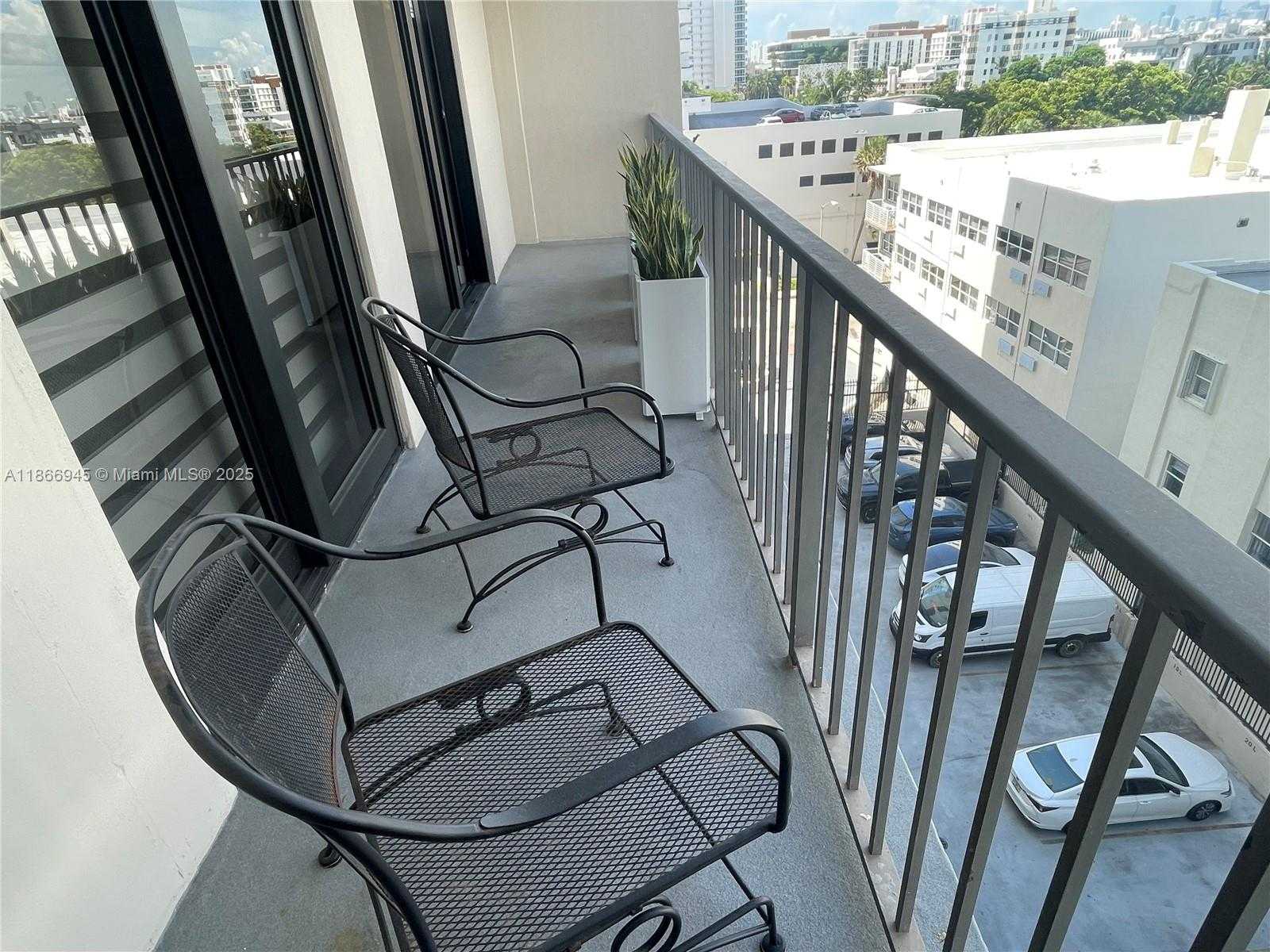 Small Image of 2625 COLLINS AVE #609, Miami Beach Number 31