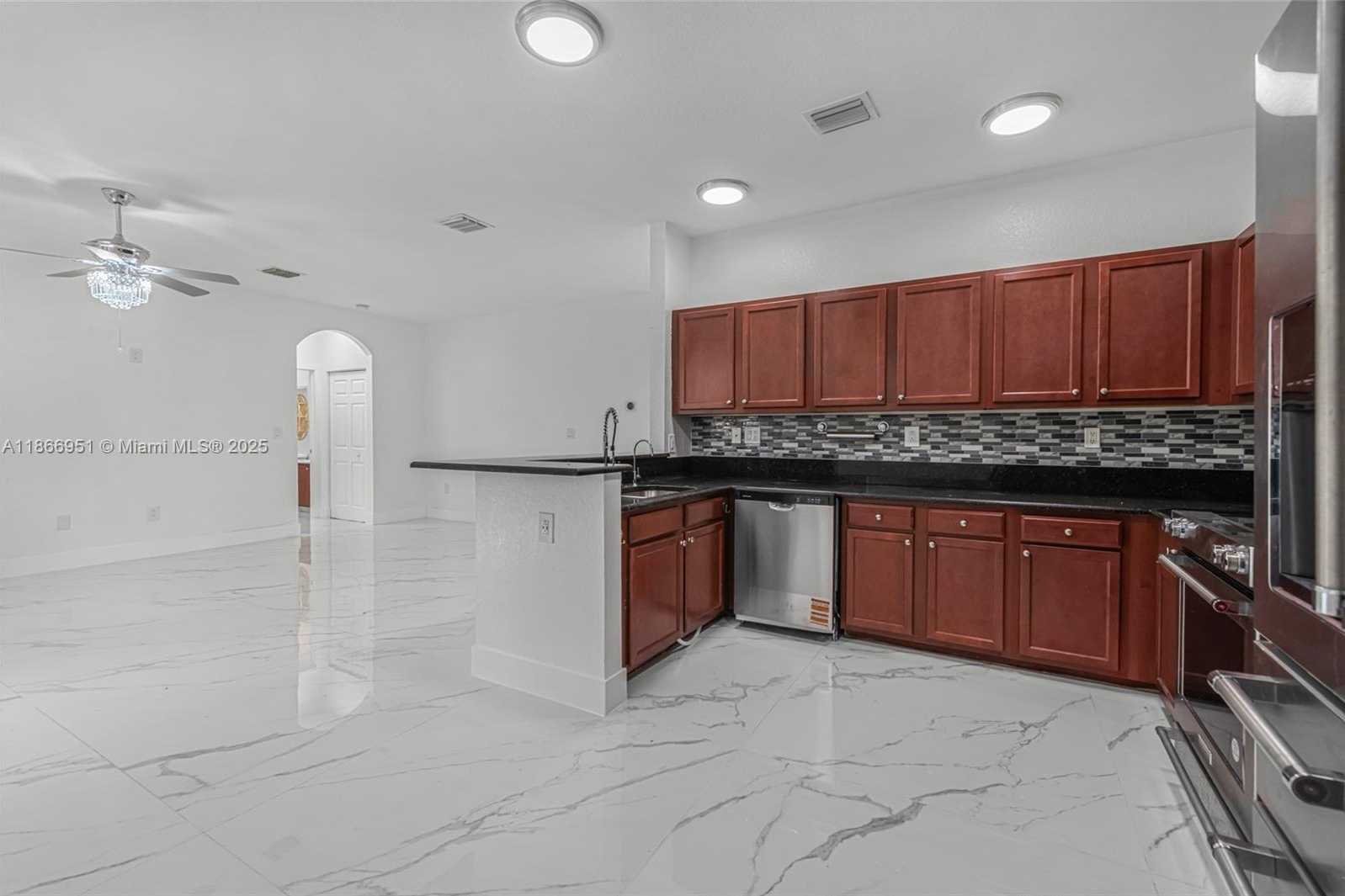 Small Image of 642 SOUTH EAST 37TH PL, Homestead Number 10
