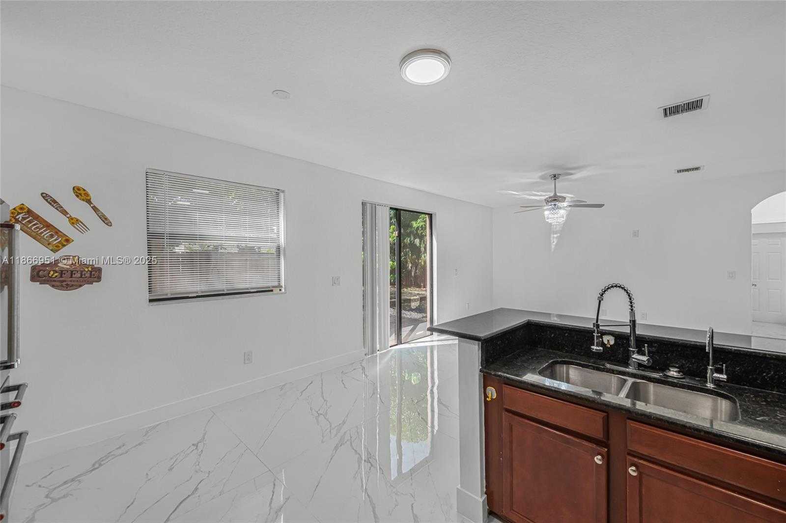 Small Image of 642 SOUTH EAST 37TH PL, Homestead Number 11